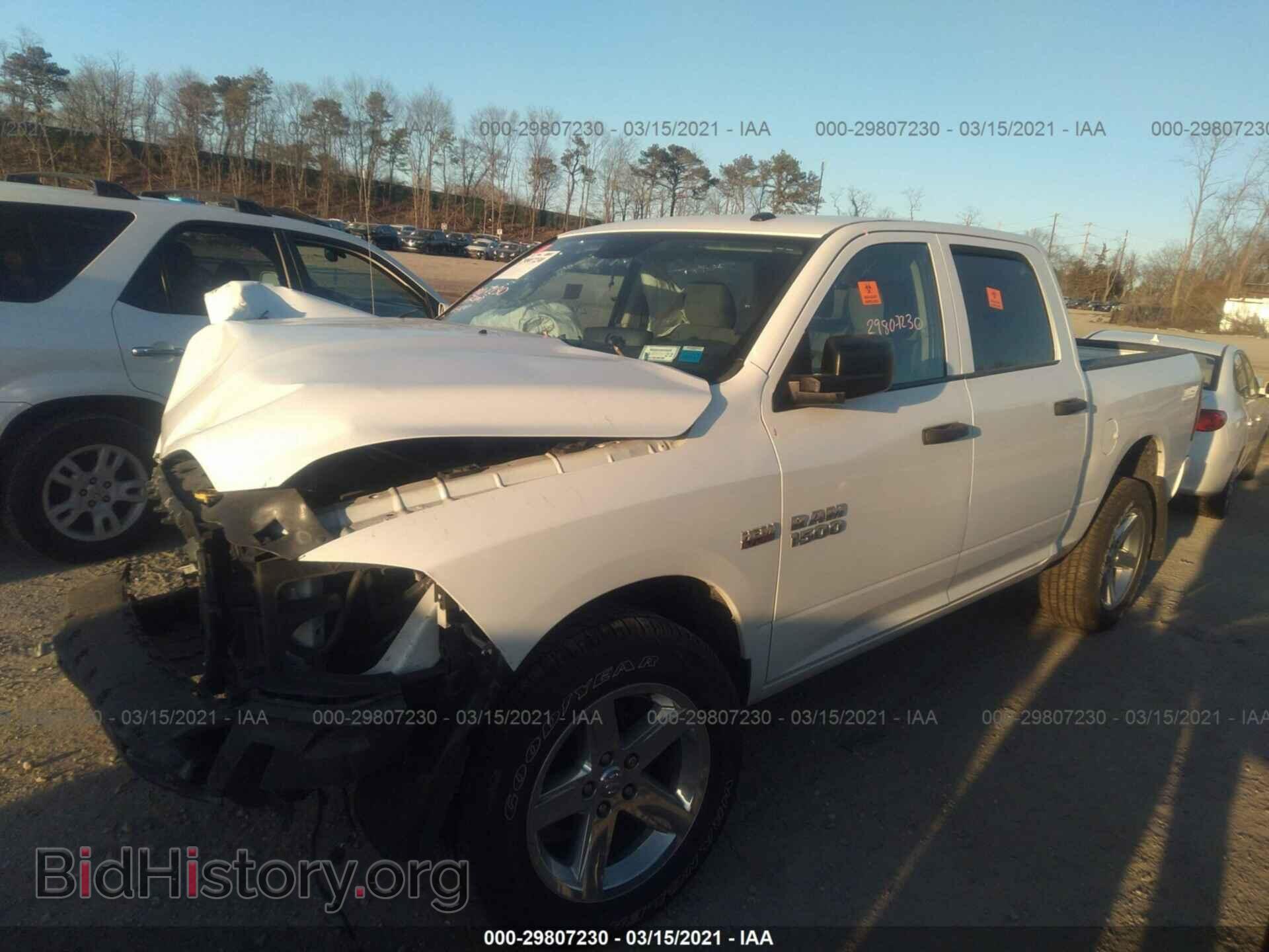 2014 RAM 1500 - VIN: 3C6RR7KT1EG292765 - Фото 2