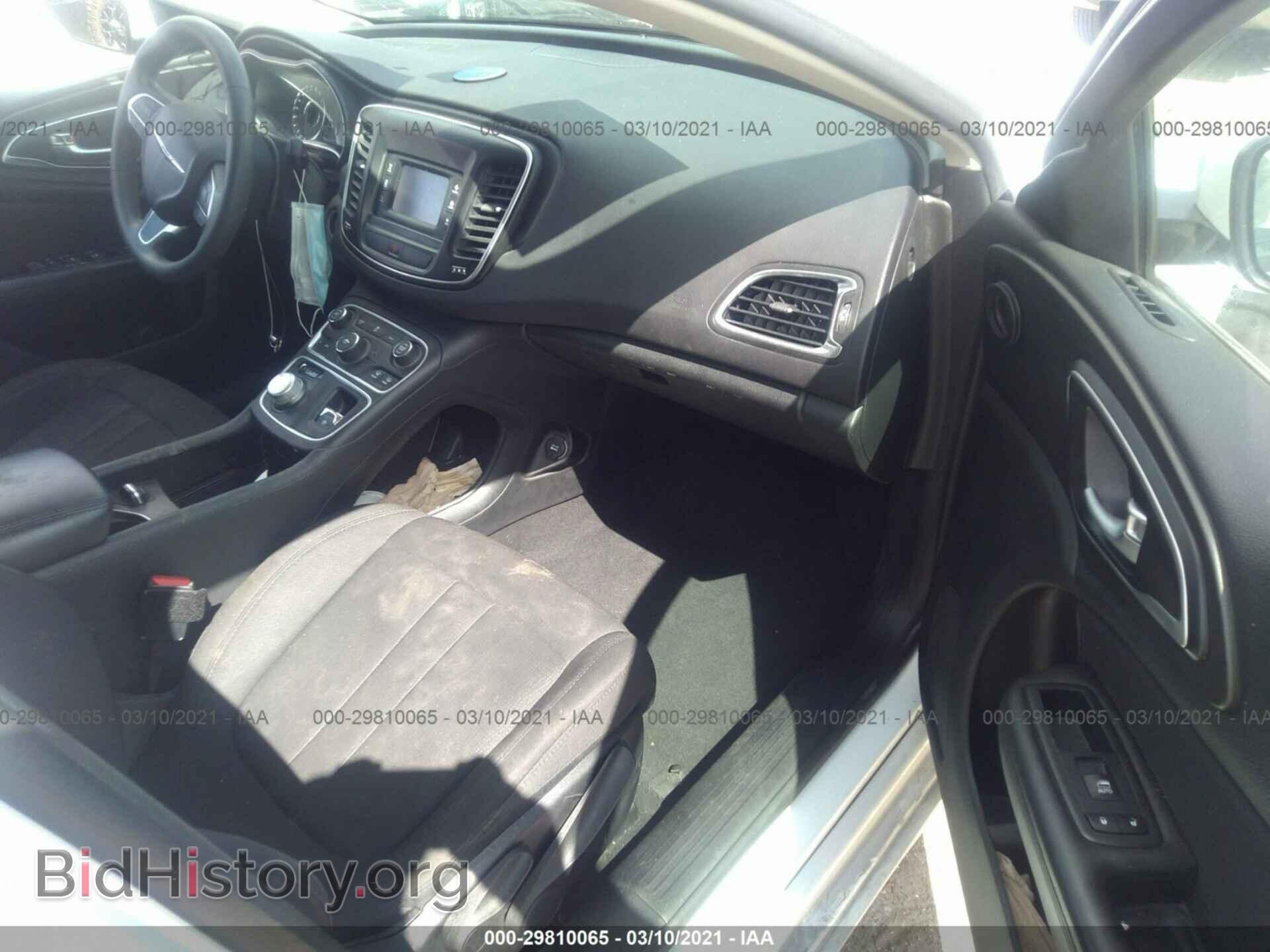 2016 CHRYSLER 200 - VIN: 1C3CCCAB4GN177500 - Фото 5