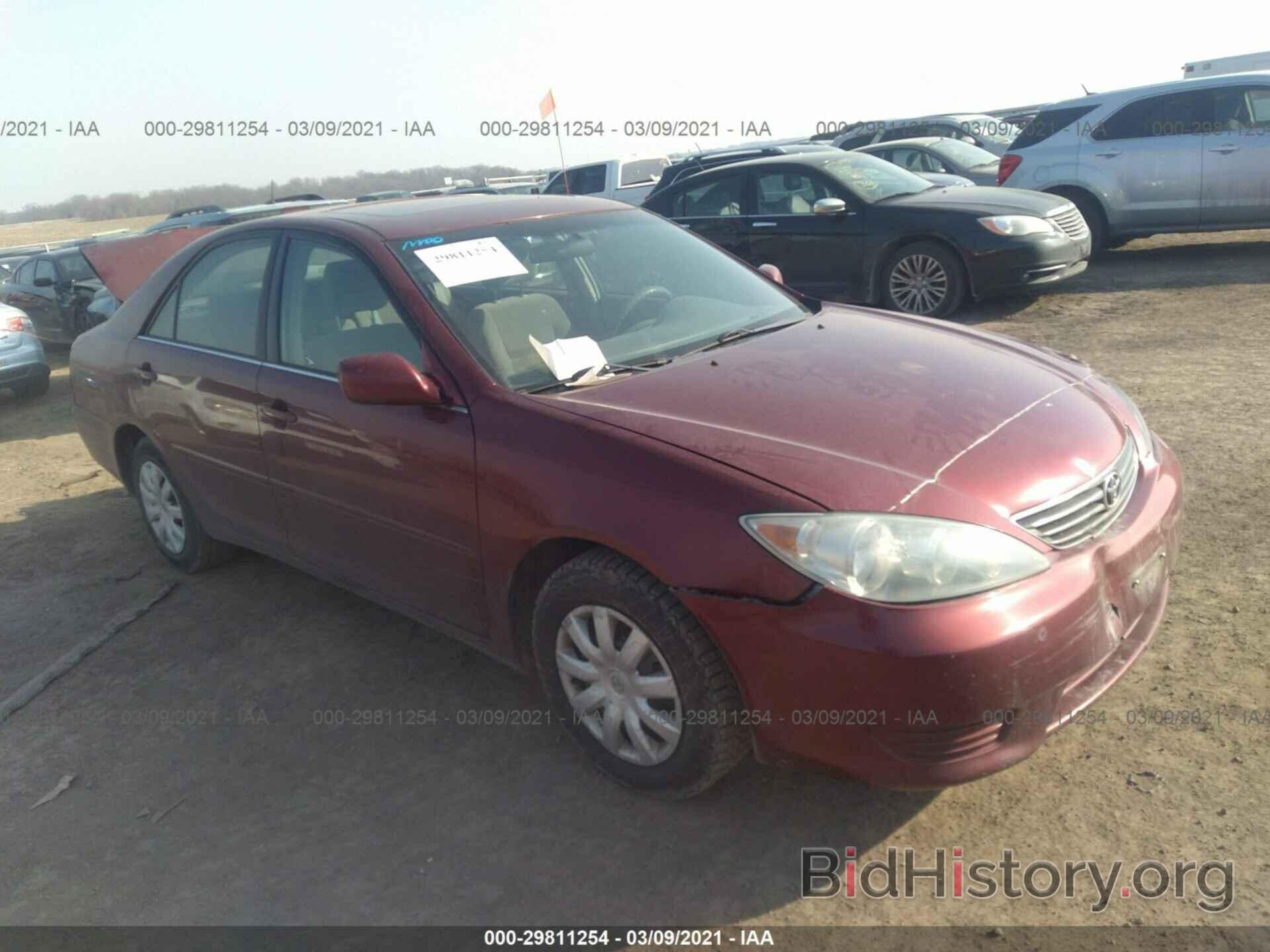 Photo 4T1BE32K06U163531 - TOYOTA CAMRY 2006