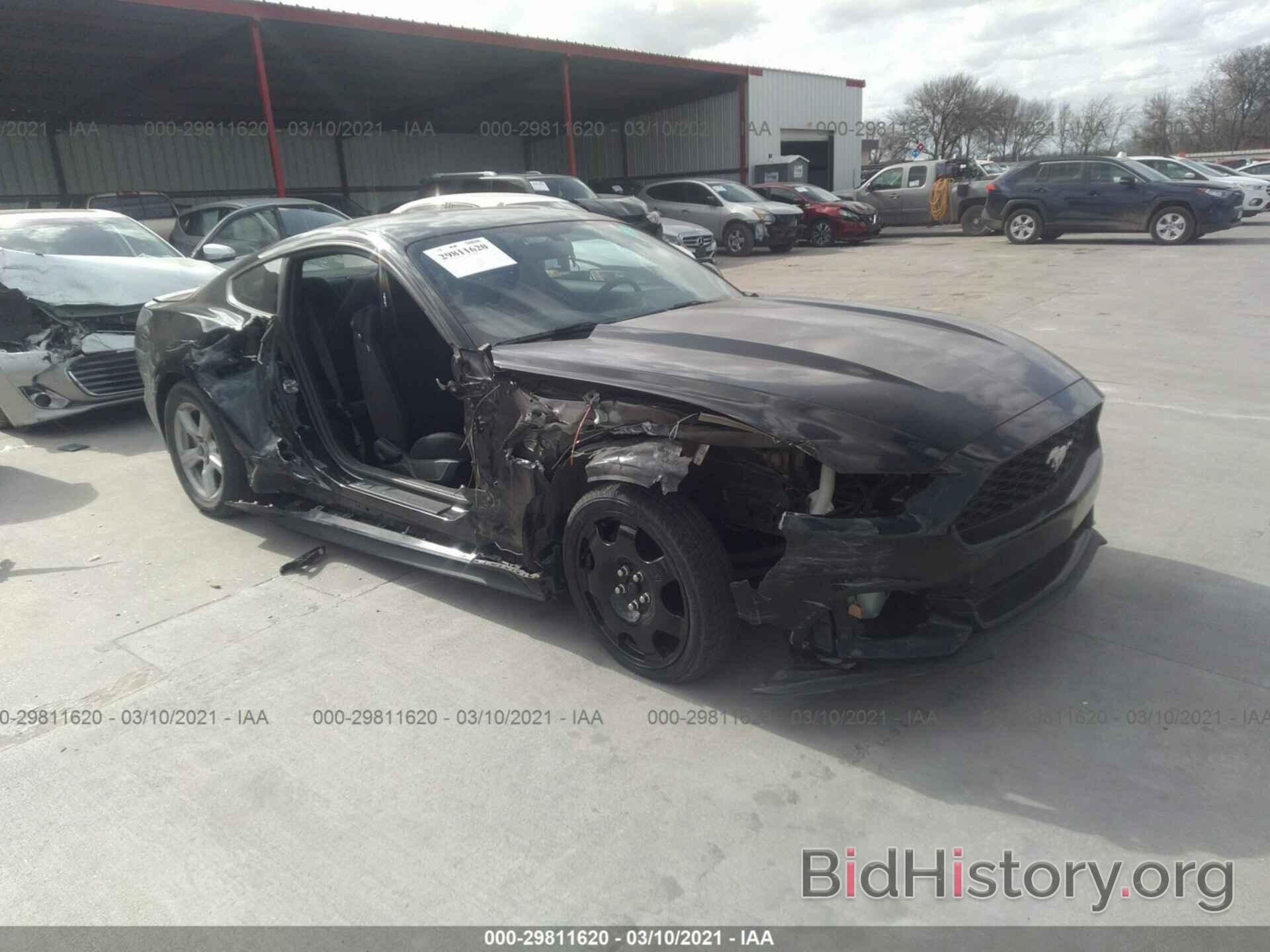 Photo 1FA6P8AM4H5240839 - FORD MUSTANG 2017