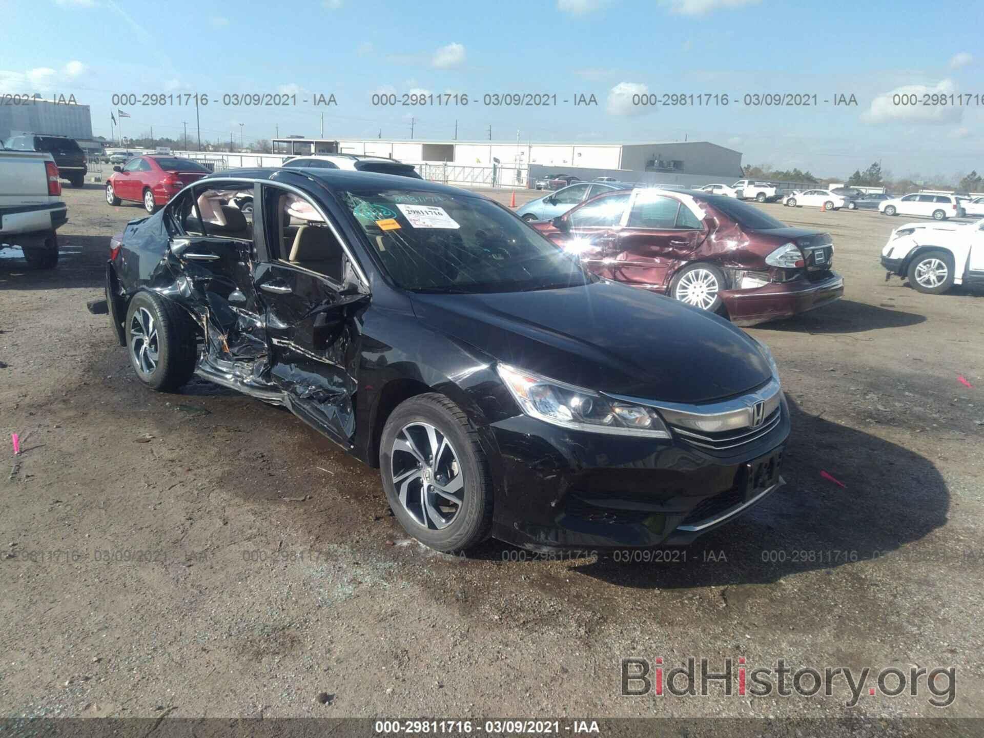 Photo 1HGCR2F35HA170717 - HONDA ACCORD SEDAN 2017