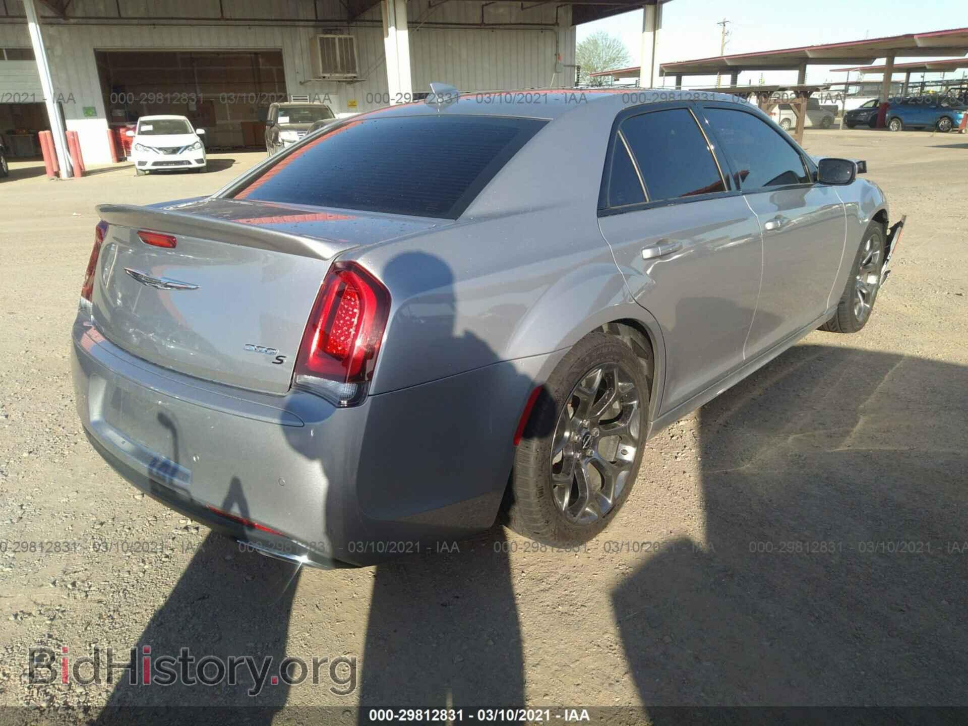 2018 CHRYSLER 300 - VIN: 2C3CCABG1JH243659 - Фото 4
