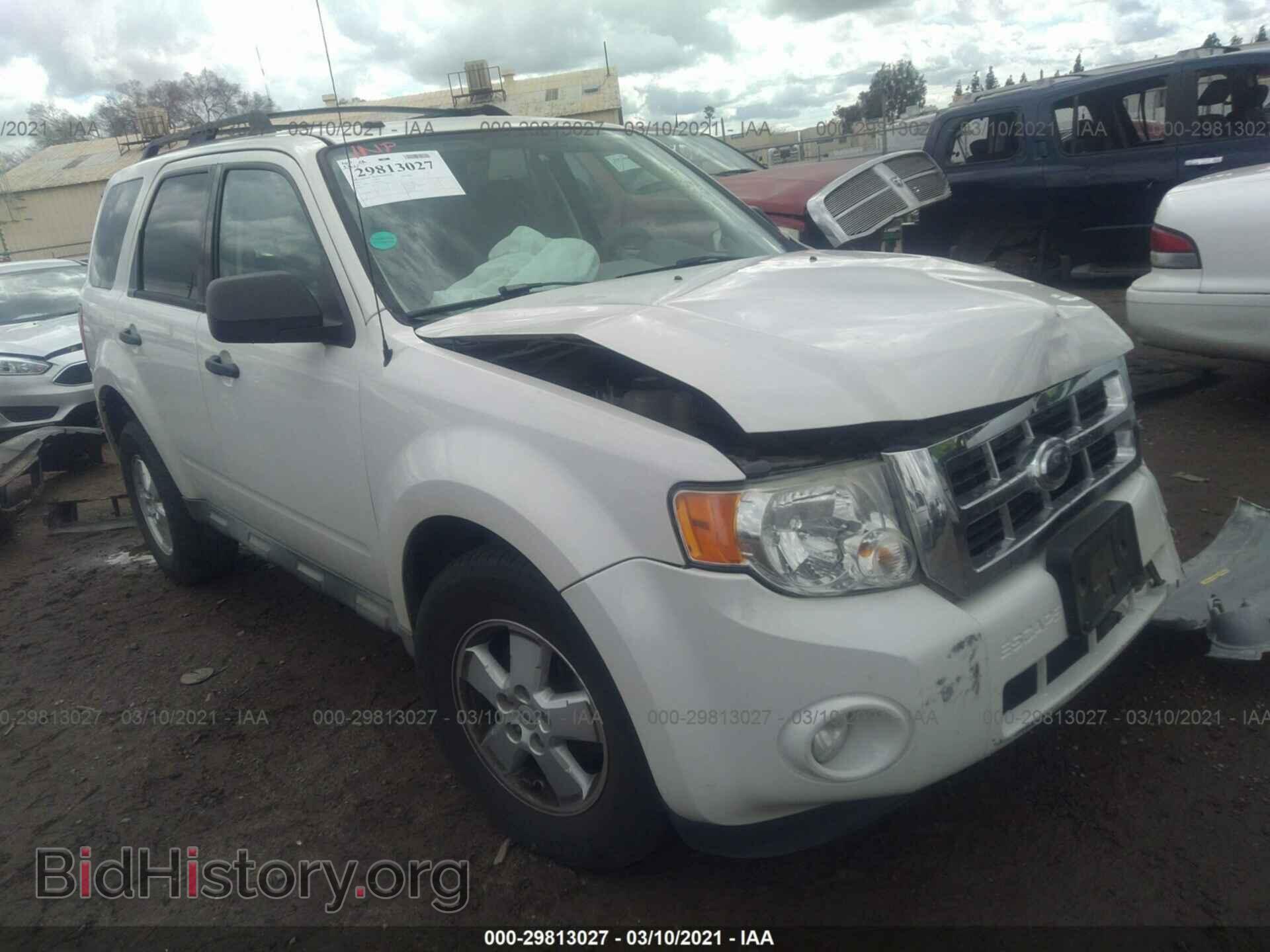 Photo 1FMCU03779KB47617 - FORD ESCAPE 2009