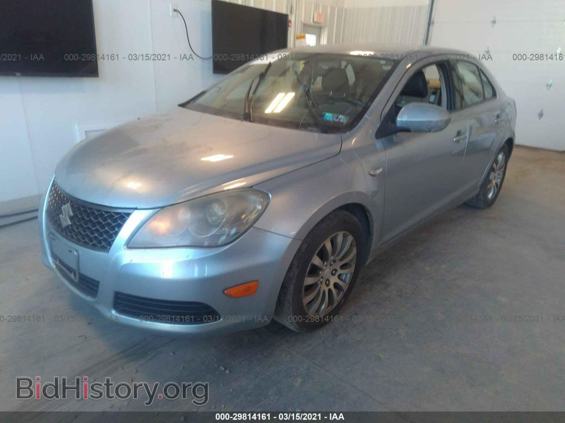 2010 SUZUKI KIZASHI - VIN: JS2RF9A30A6100008 - Photo 2