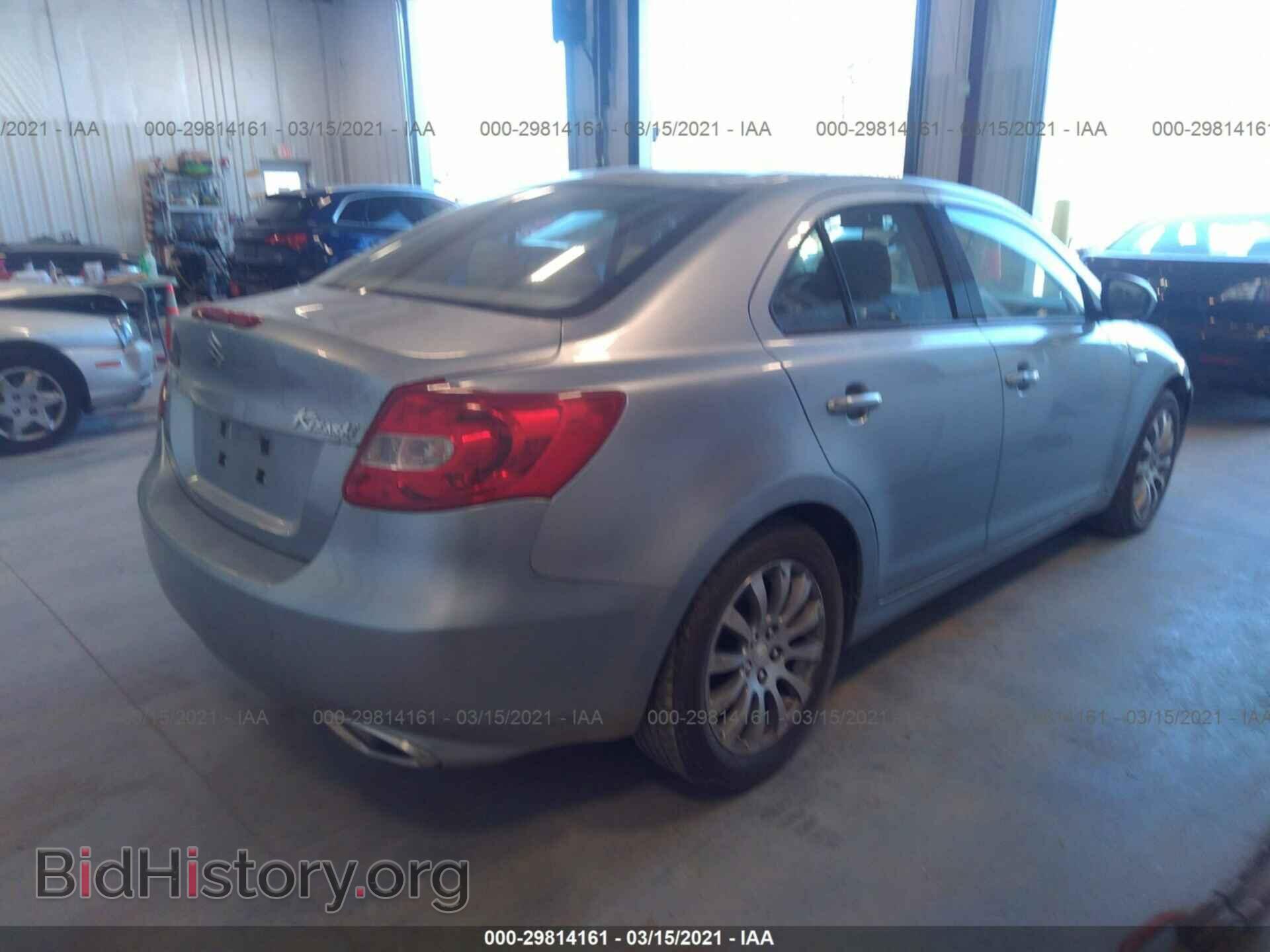 2010 SUZUKI KIZASHI - VIN: JS2RF9A30A6100008 - Photo 4