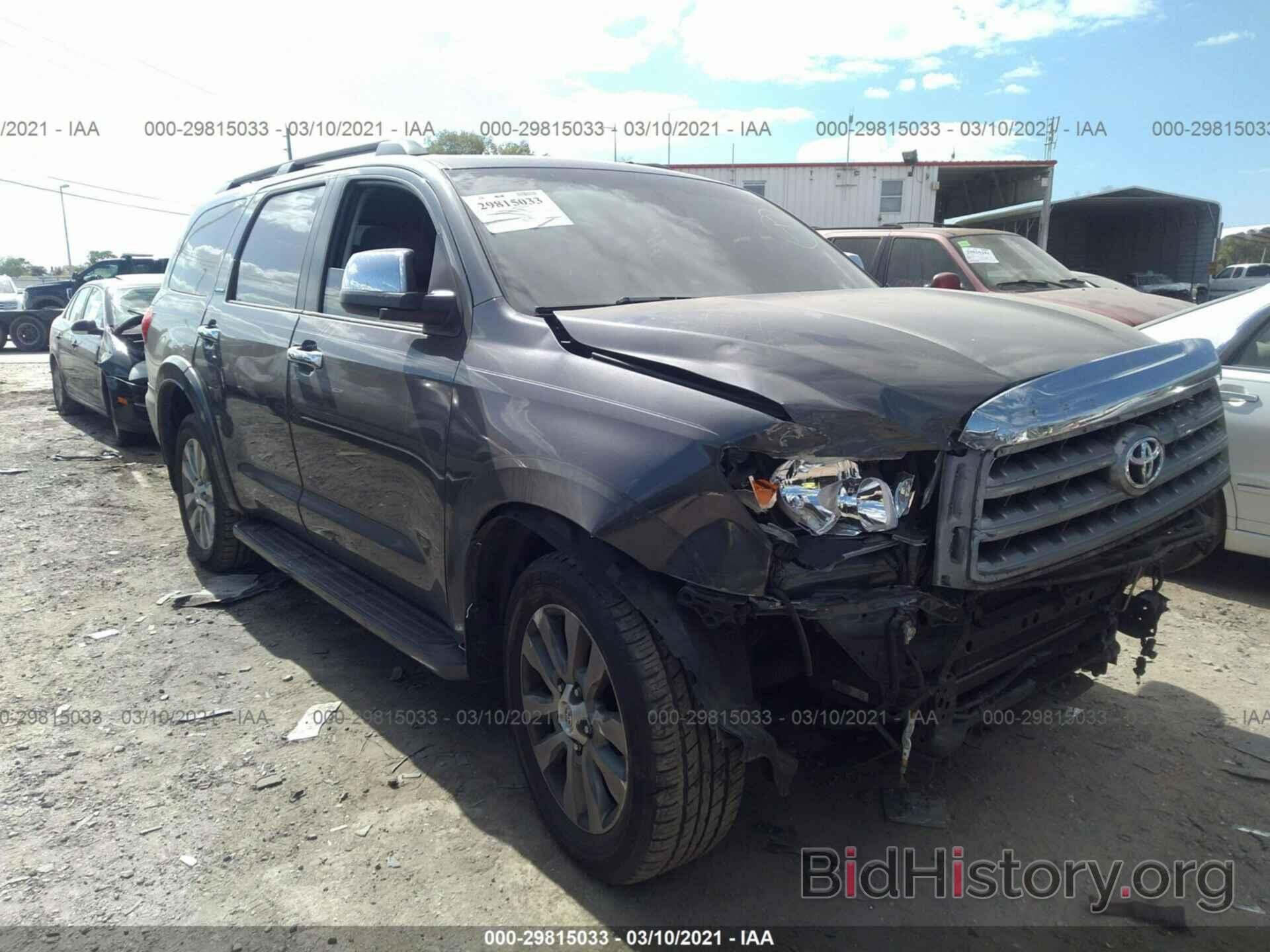 Photo 5TDKY5G16BS032870 - TOYOTA SEQUOIA 2011
