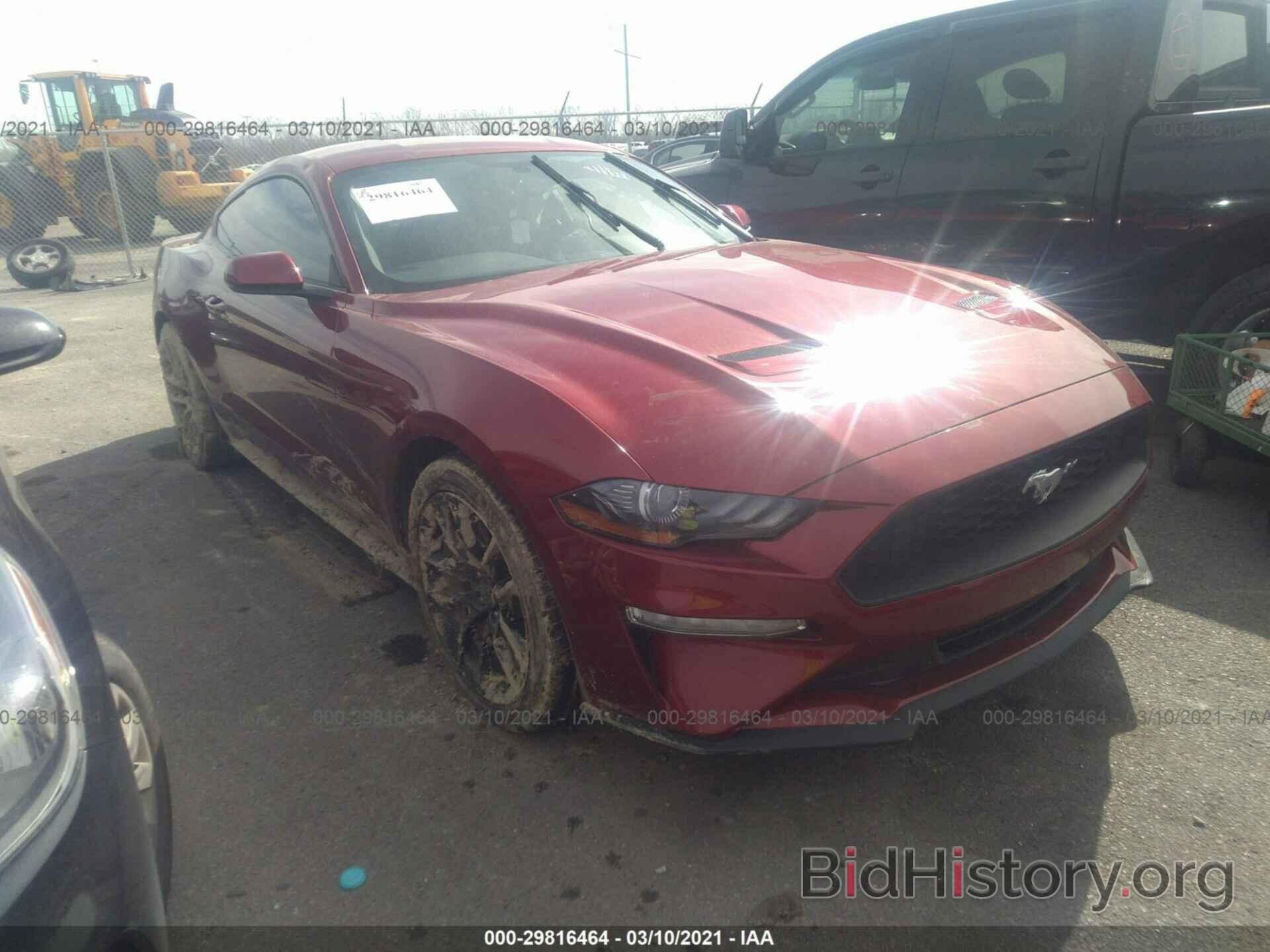 Photo 1FA6P8TH0J5174585 - FORD MUSTANG 2018