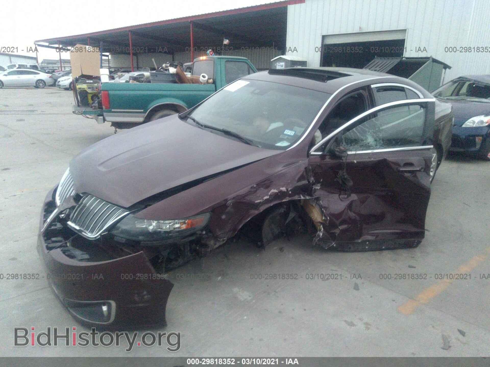 2011 LINCOLN MKS - VIN: 1LNHL9FT0BG614181 - Фото 2