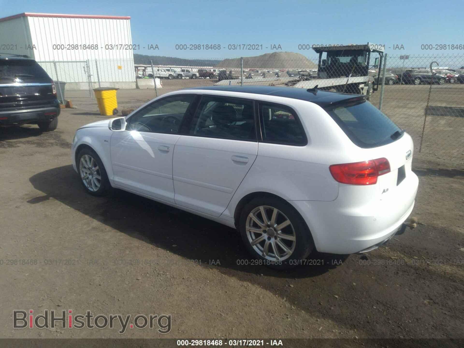 2011 AUDI A3 - VIN: WAUKJAFM4BA166036 - Фото 3