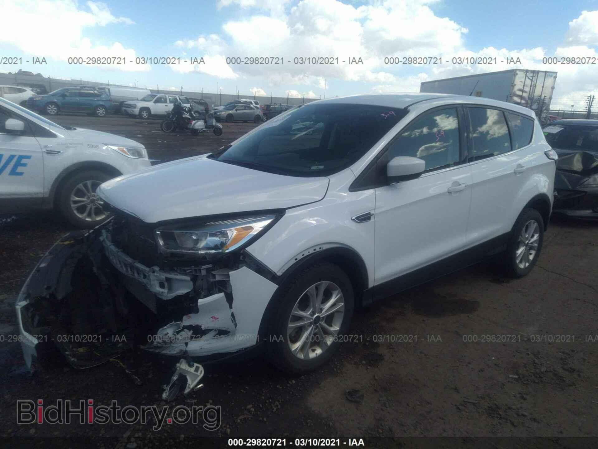 2017 FORD ESCAPE - VIN: 1FMCU9G90HUC52793 - Фото 2