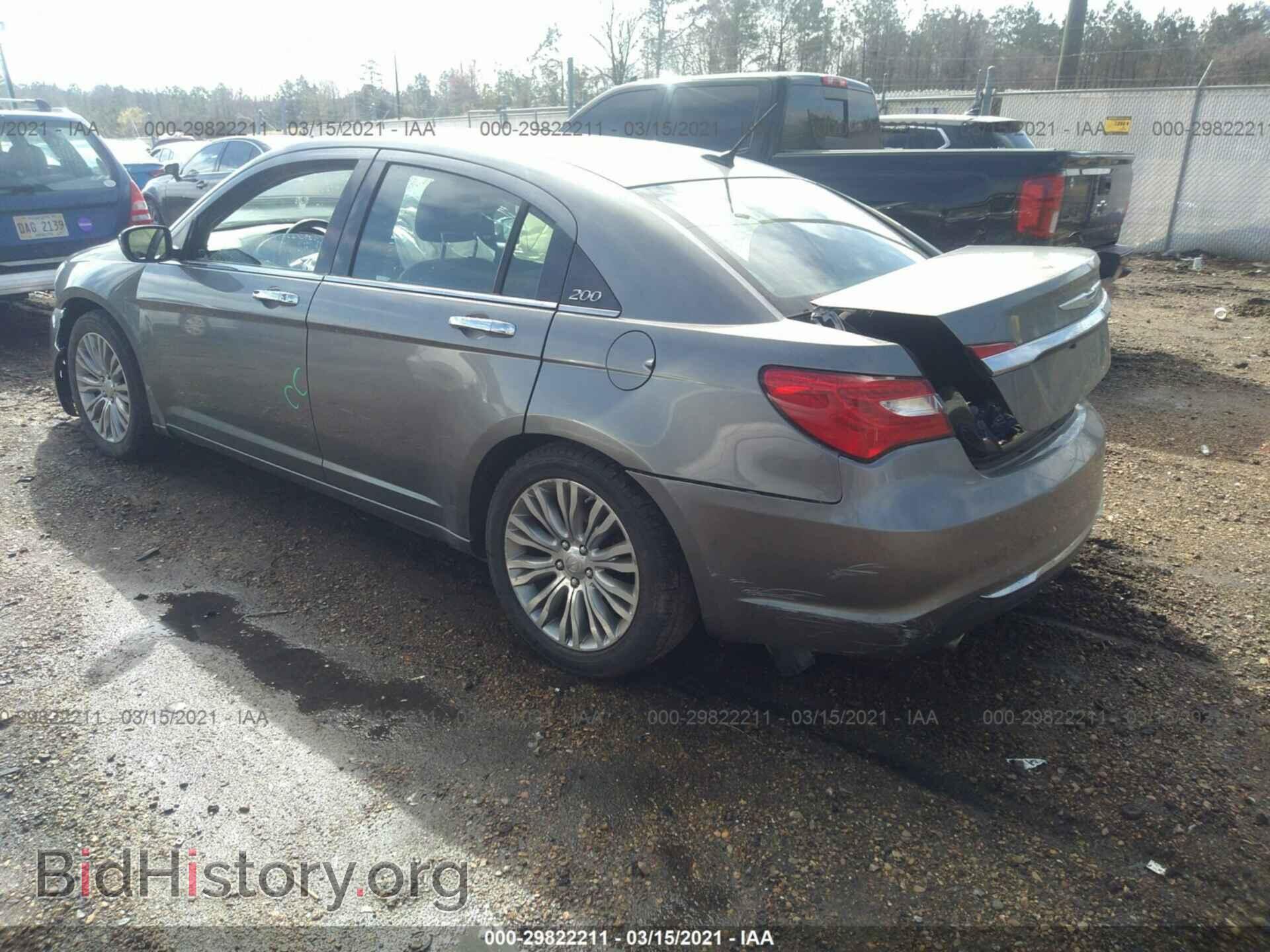 2013 CHRYSLER 200 - VIN: 1C3CCBCG1DN593857 - Фото 3