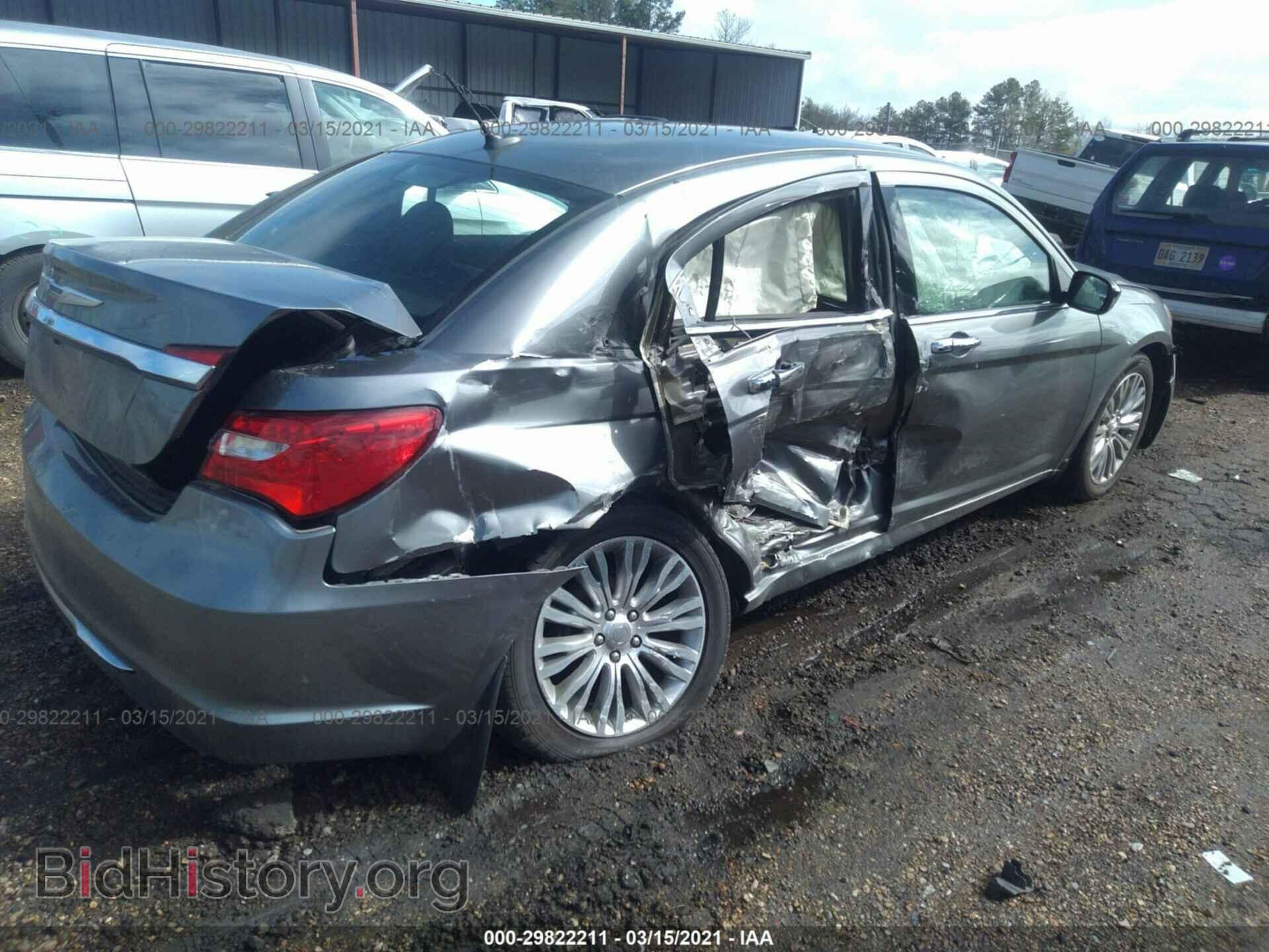 2013 CHRYSLER 200 - VIN: 1C3CCBCG1DN593857 - Фото 4