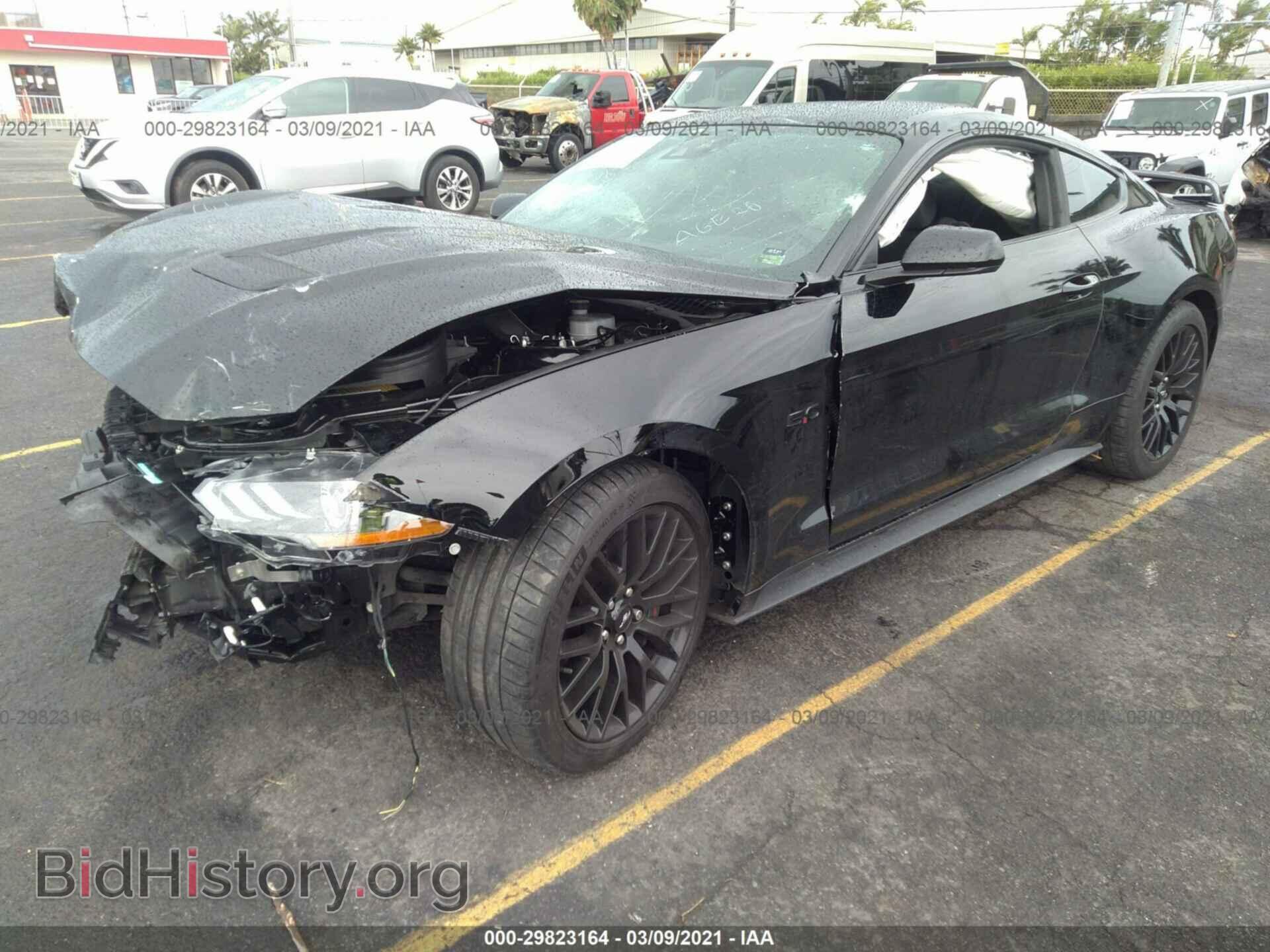 2019 FORD MUSTANG - VIN: 1FA6P8CF5K5175778 - Фото 2