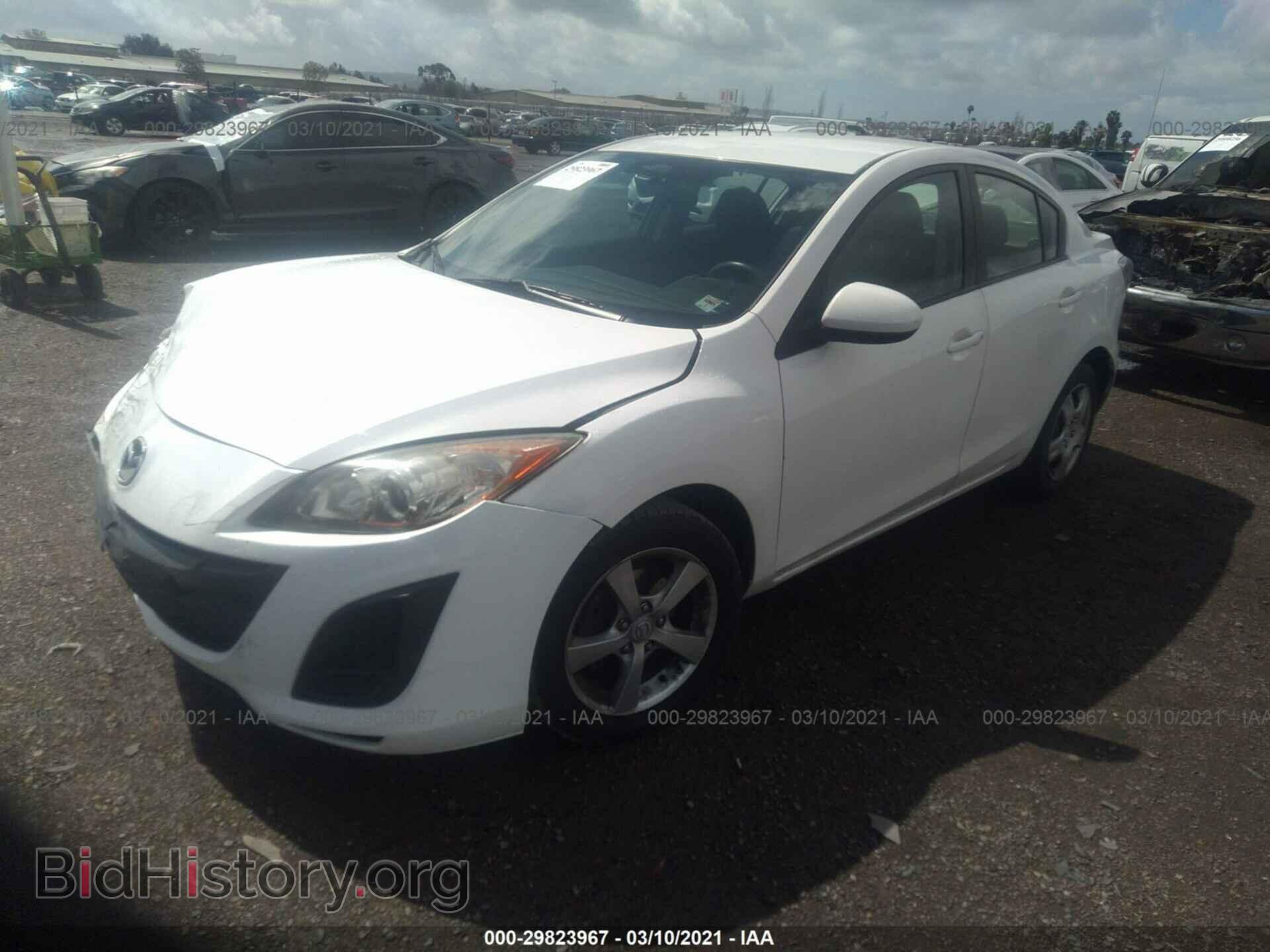 2011 MAZDA MAZDA3 - VIN: JM1BL1UG9B1407633 - Фото 2