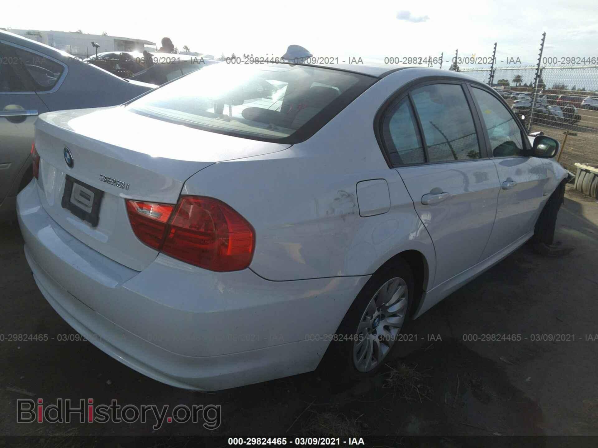 2009 BMW 3 SERIES - VIN: WBAPH57569NL77225 - Фото 4
