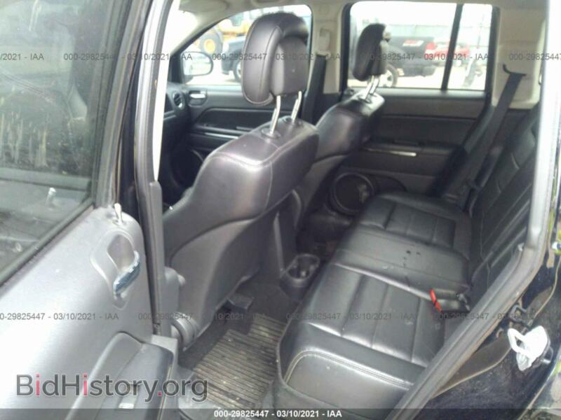 2012 Jeep COMPASS (VIN 1C4NJCCB5CD627680) — photo 8 of 11