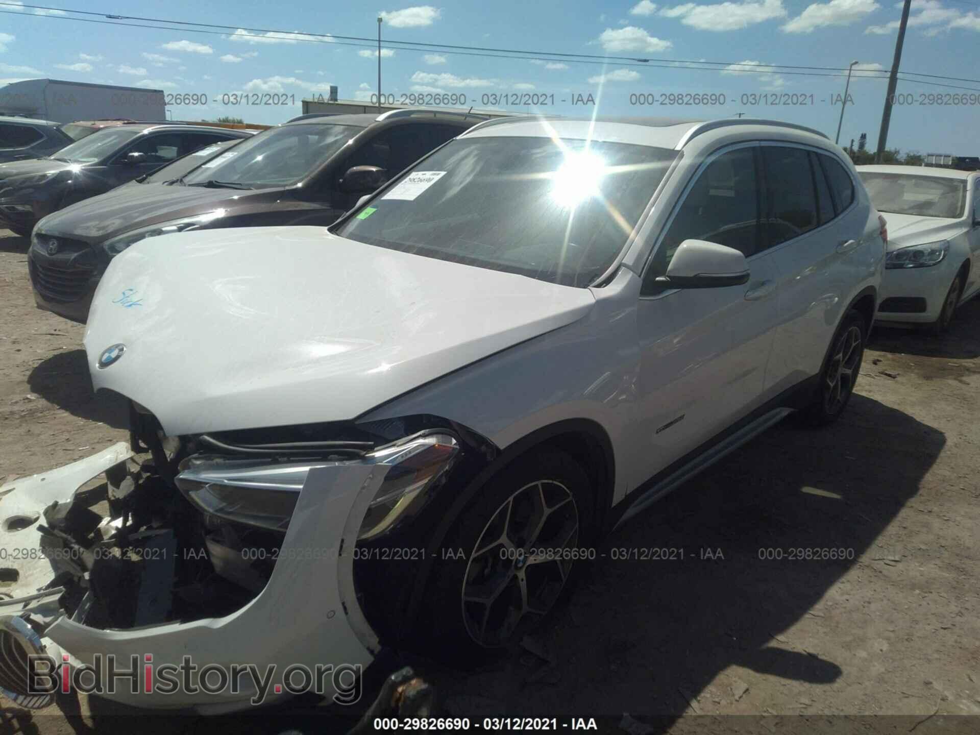 2017 BMW X1 - VIN: WBXHU7C30H5H33255 - Фото 2