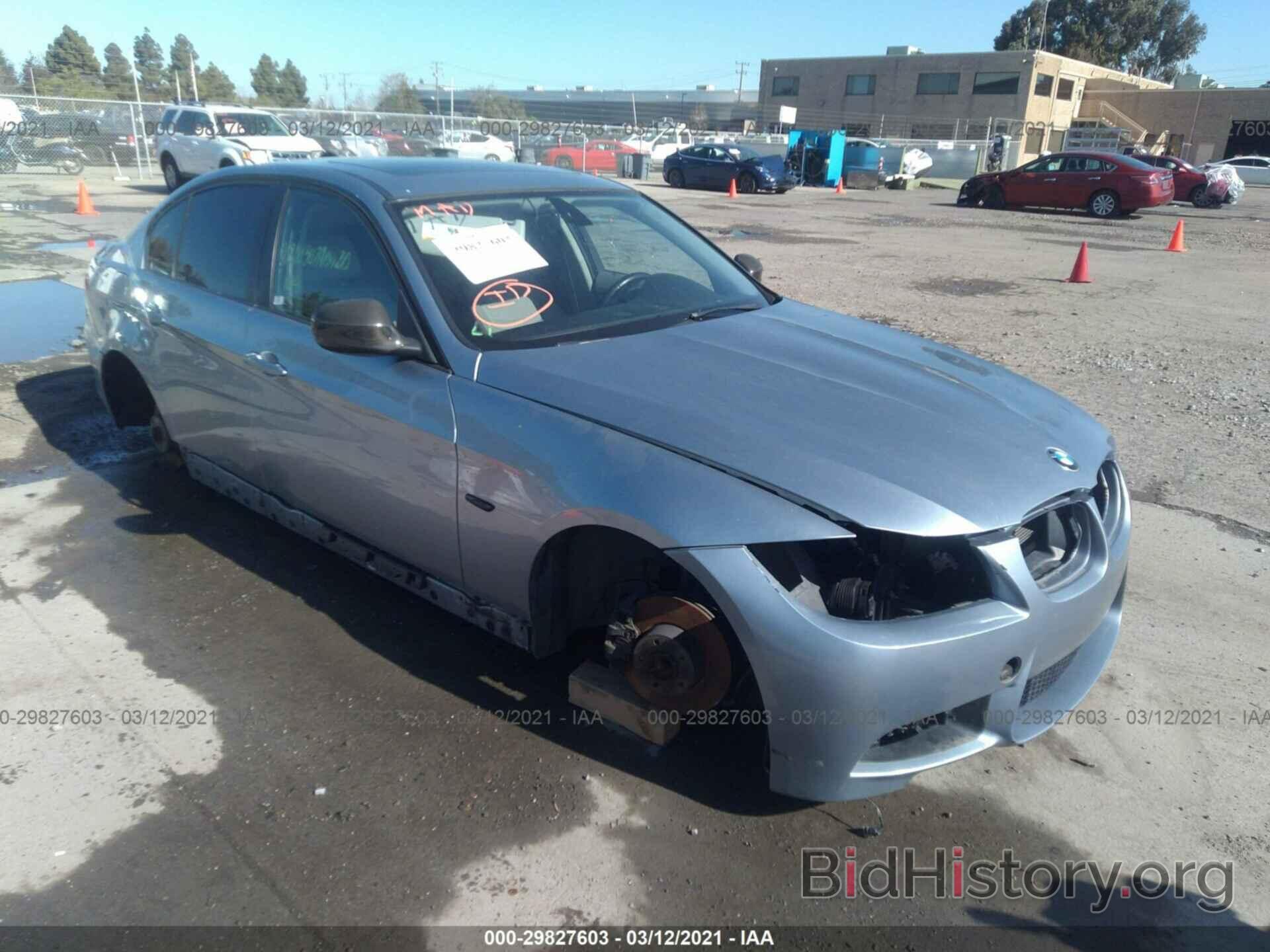 Photo WBAPH7G54BNN05835 - BMW 3 SERIES 2011