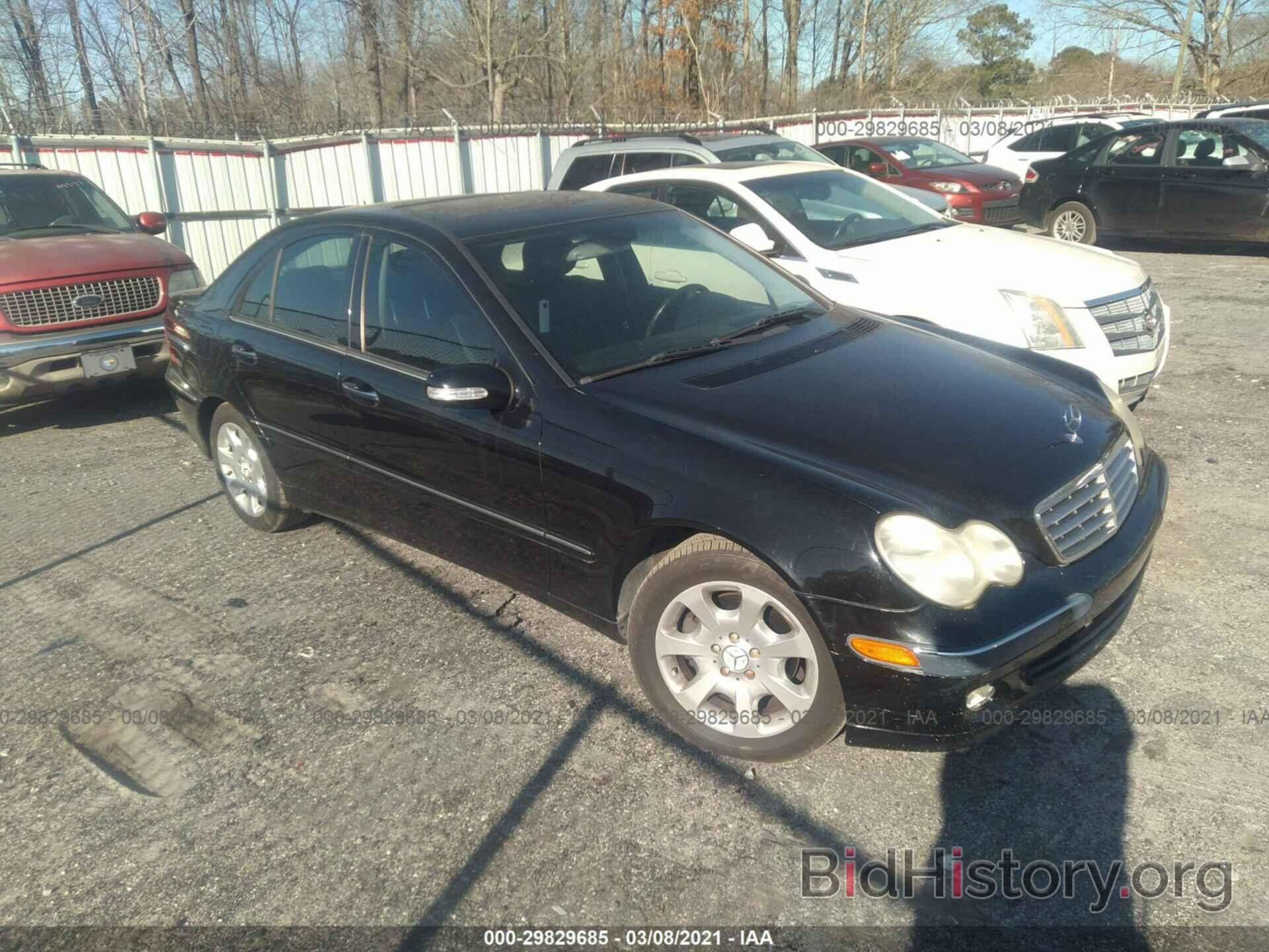 Photo WDBRF54H76A829734 - MERCEDES-BENZ C-CLASS 2006