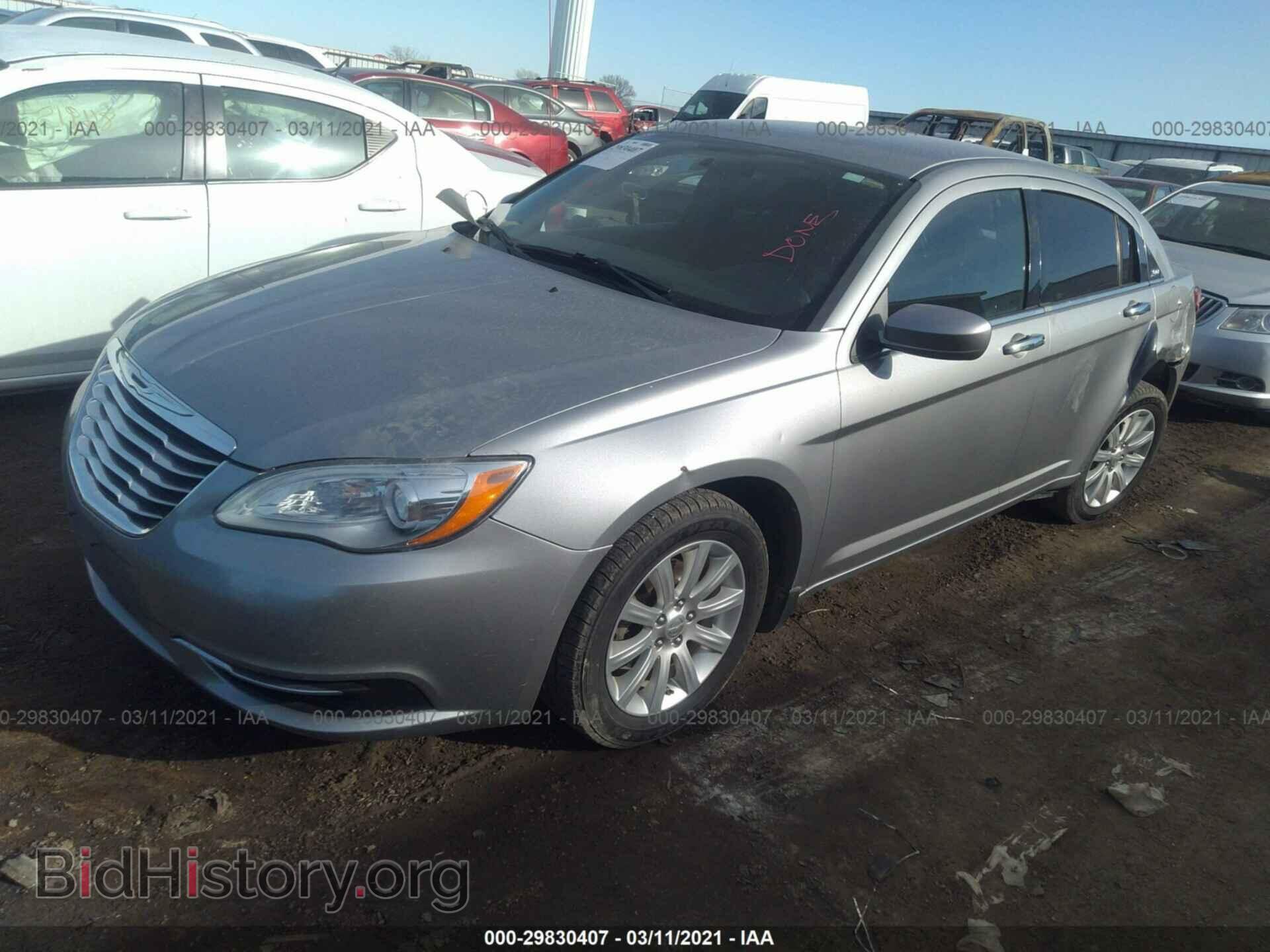 2013 CHRYSLER 200 - VIN: 1C3CCBBB5DN763515 - Фото 2