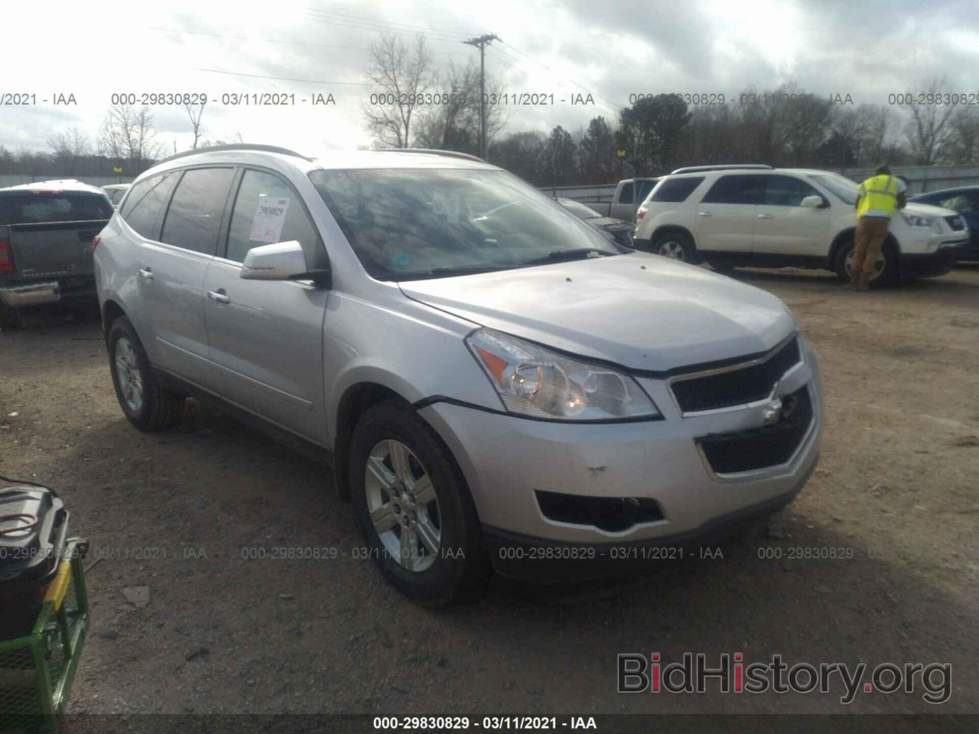 Photo 1GNKVGED9CJ103454 - CHEVROLET TRAVERSE 2012