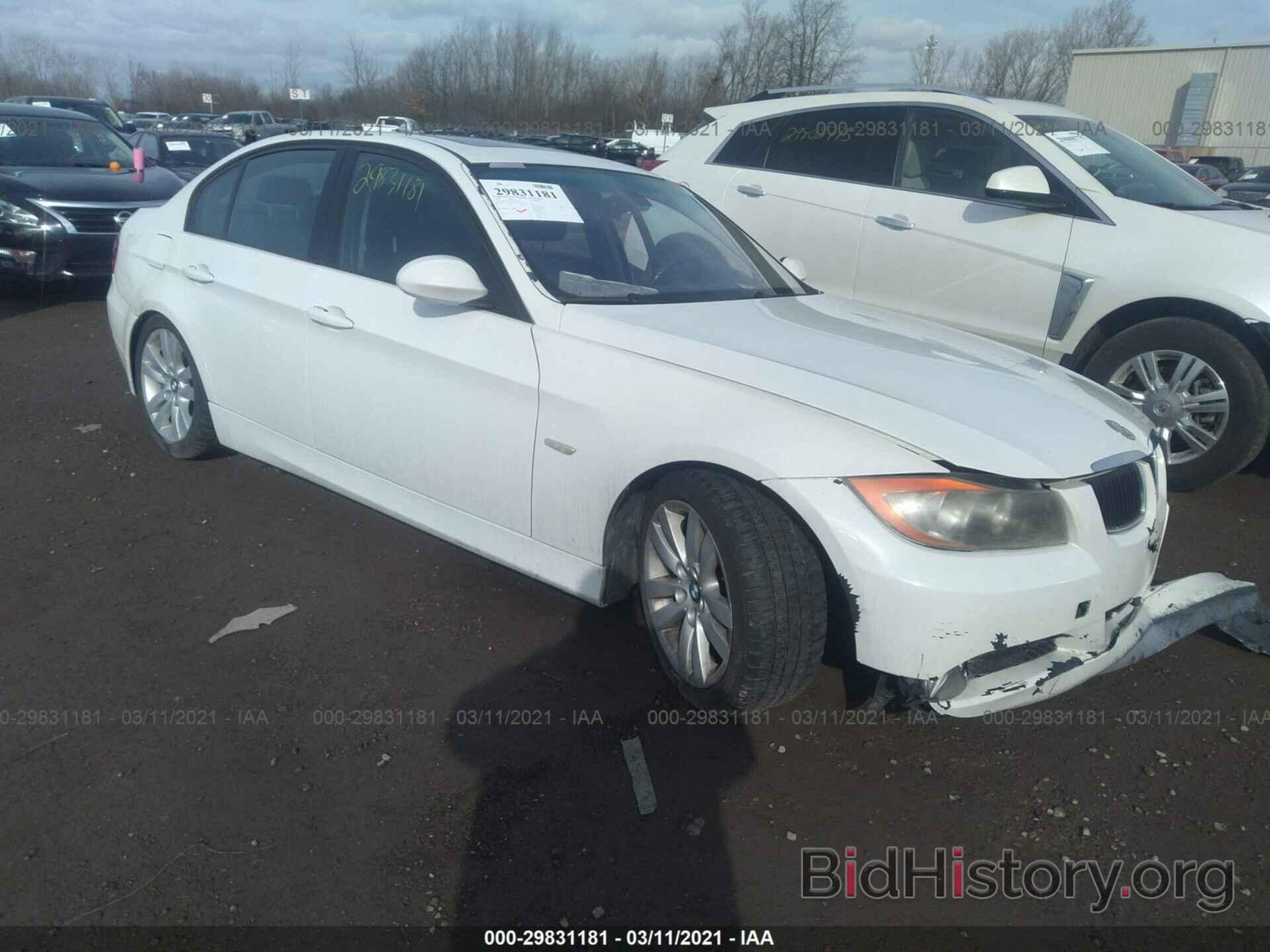 Photo WBAVA37538NL58727 - BMW 3 SERIES 2008