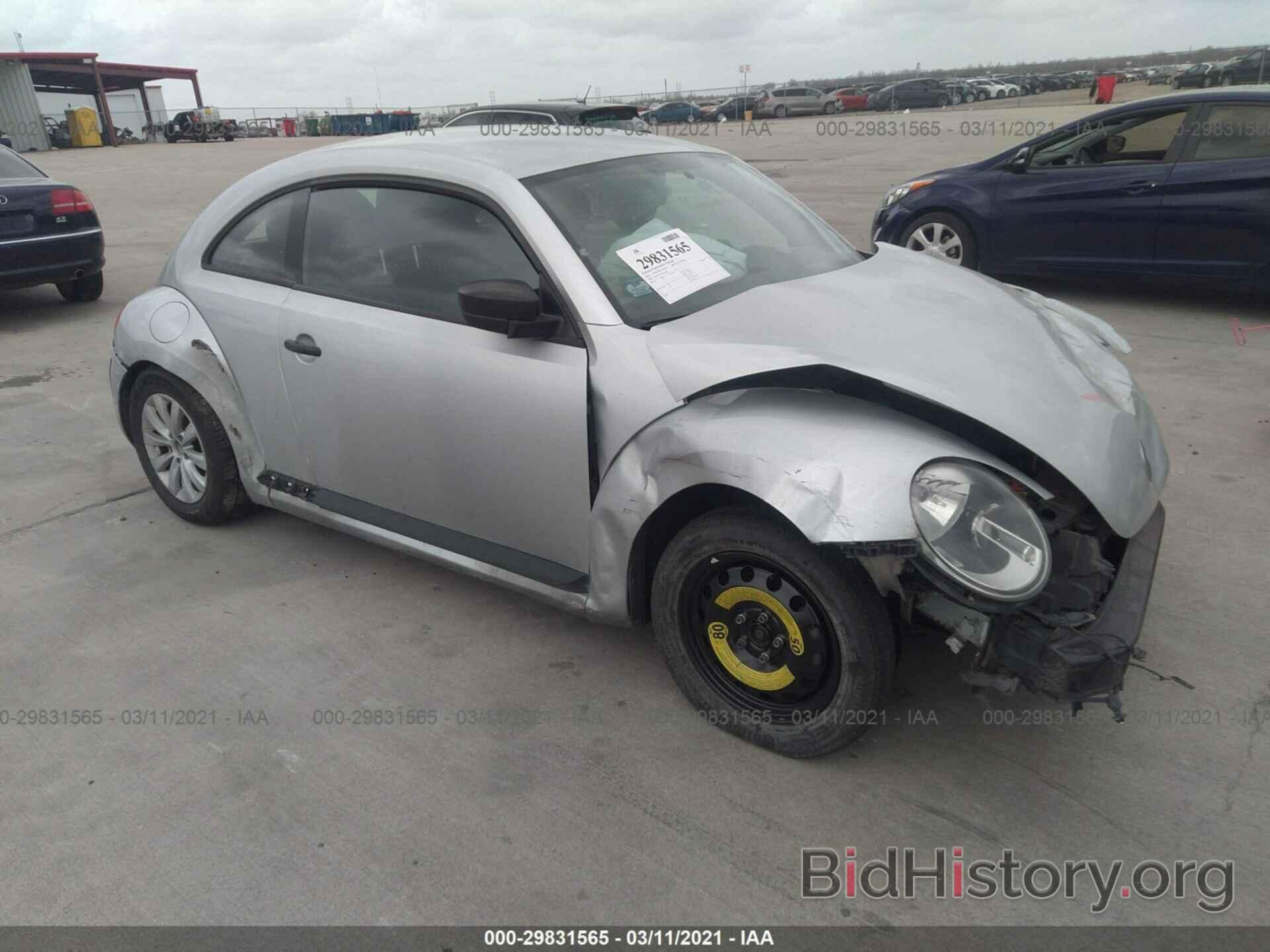 Photo 3VWFP7AT9EM606602 - VOLKSWAGEN BEETLE COUPE 2014