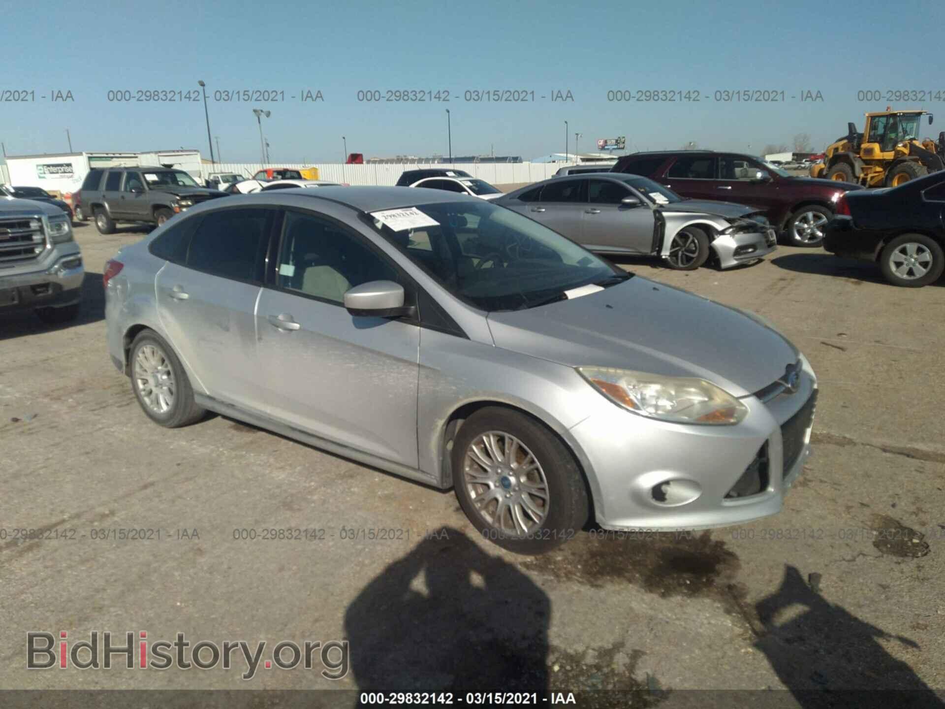 Фотография 1FAHP3F22CL178137 - FORD FOCUS 2012