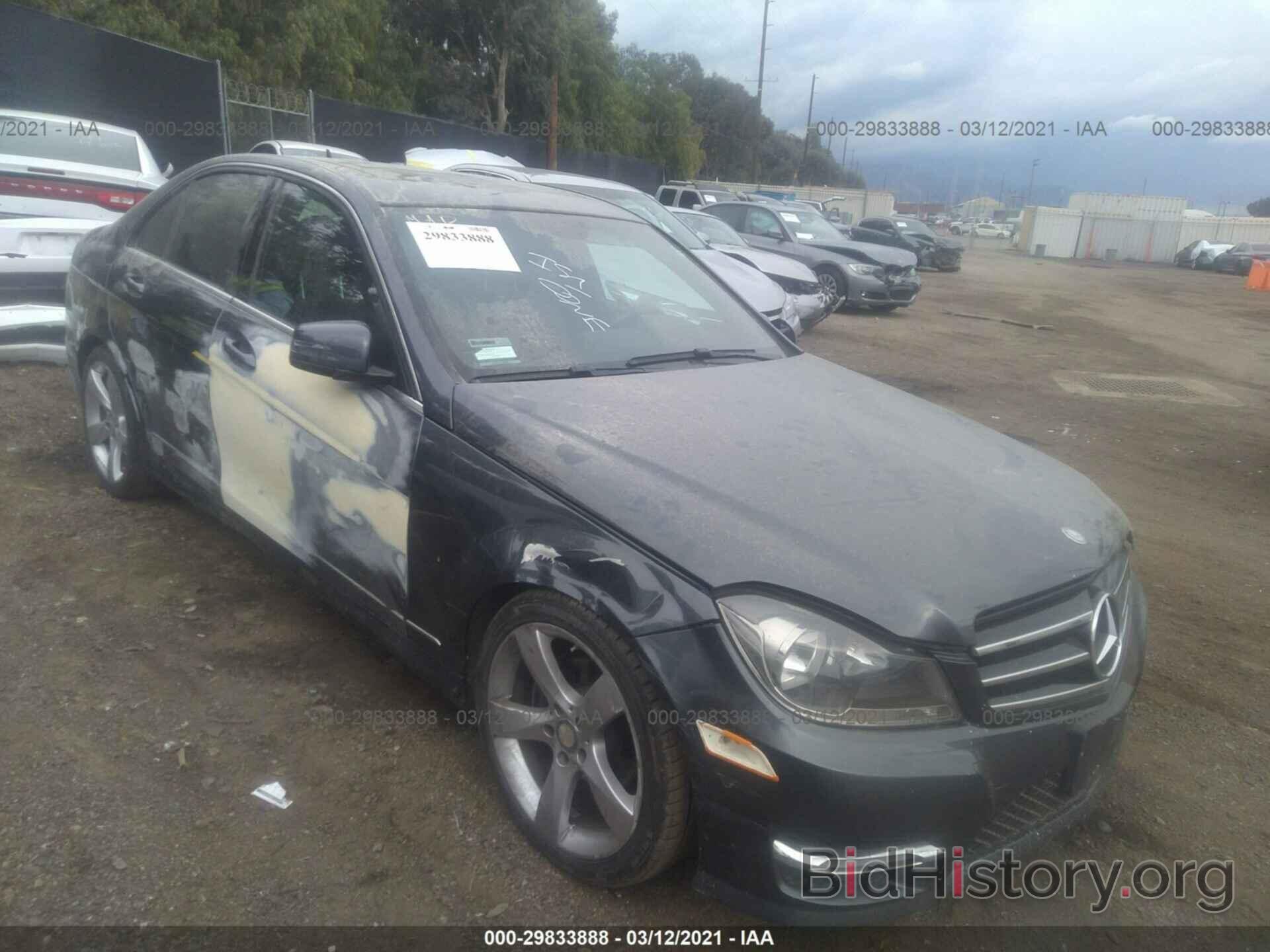 Photo WDDGF4HB5EA965440 - MERCEDES-BENZ C-CLASS 2014