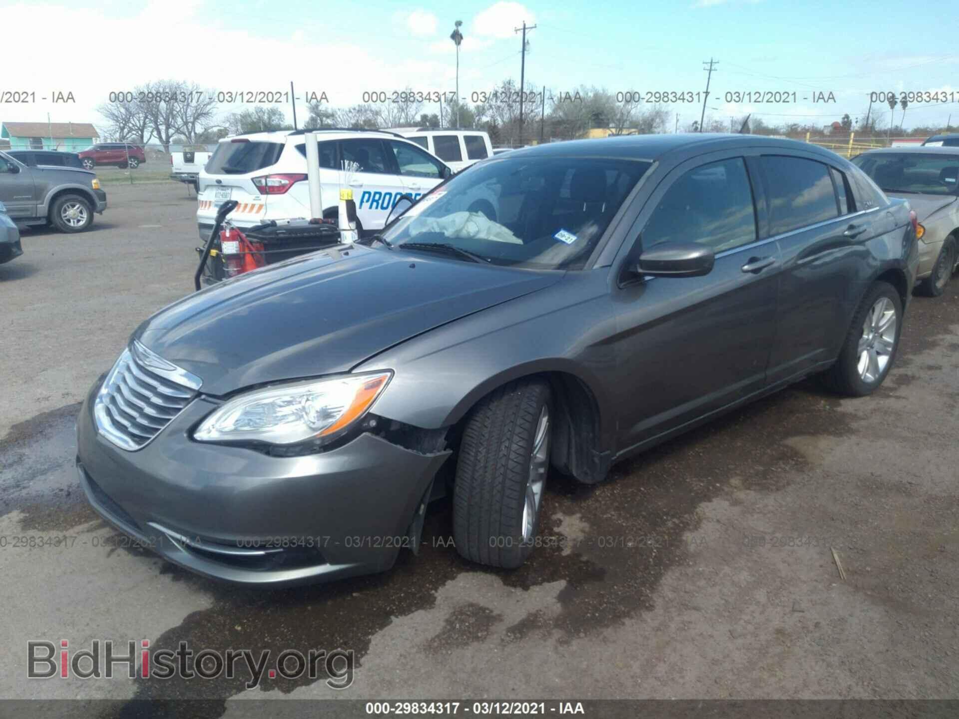 2012 CHRYSLER 200 - VIN: 1C3CCBBBXCN180954 - Фото 2