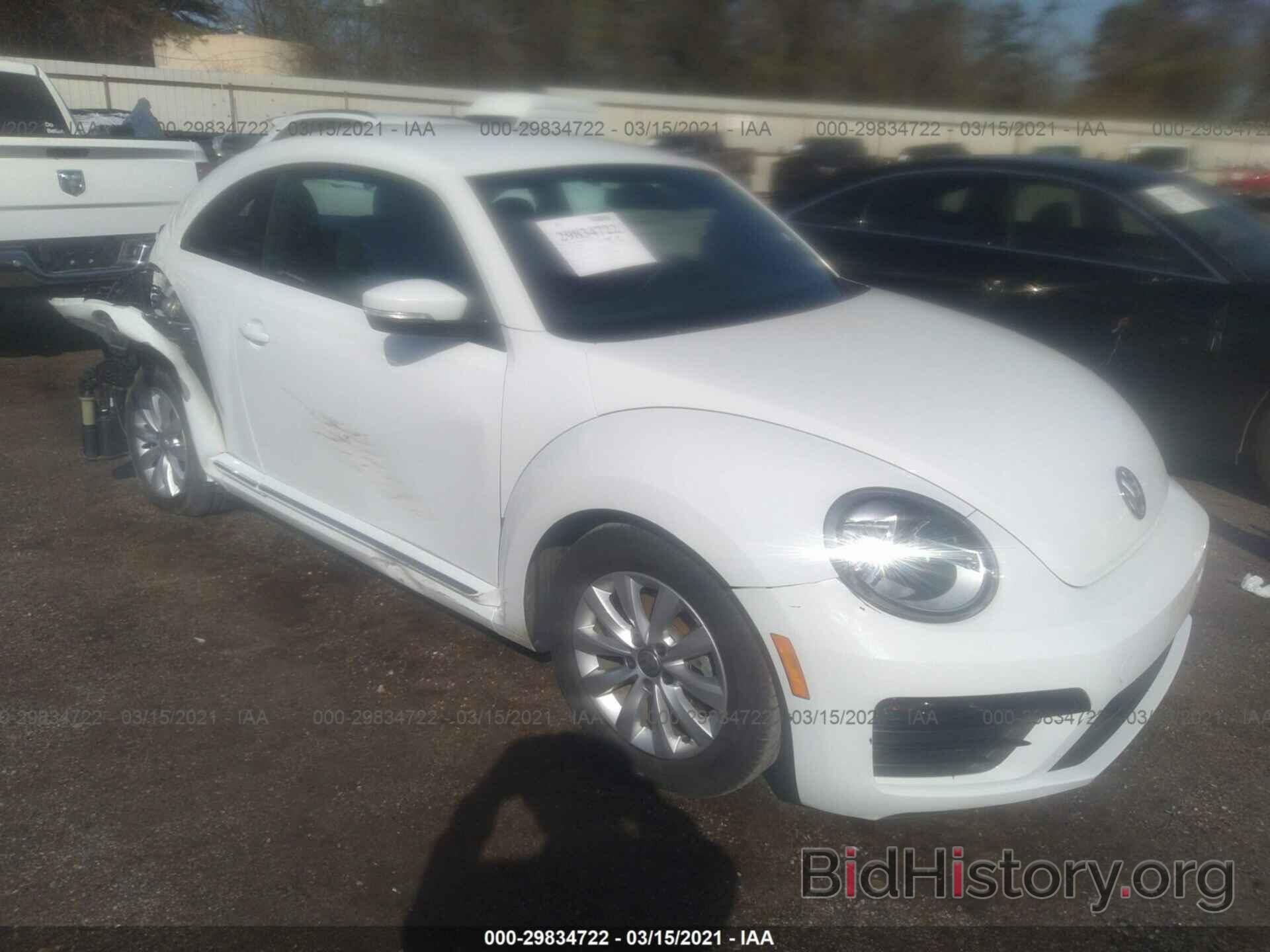 Photo 3VWFD7AT2KM710952 - VOLKSWAGEN BEETLE 2019