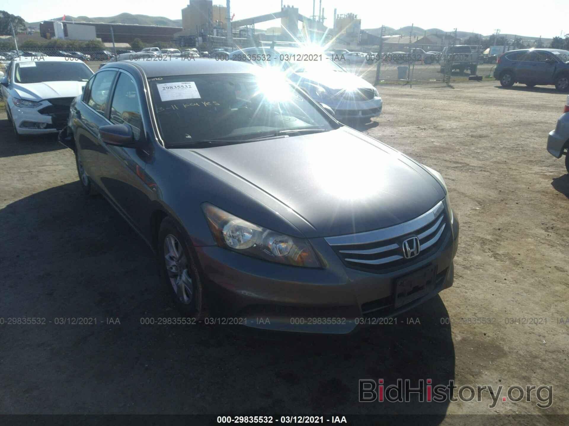 Photo 1HGCP2F63CA122237 - HONDA ACCORD SDN 2012