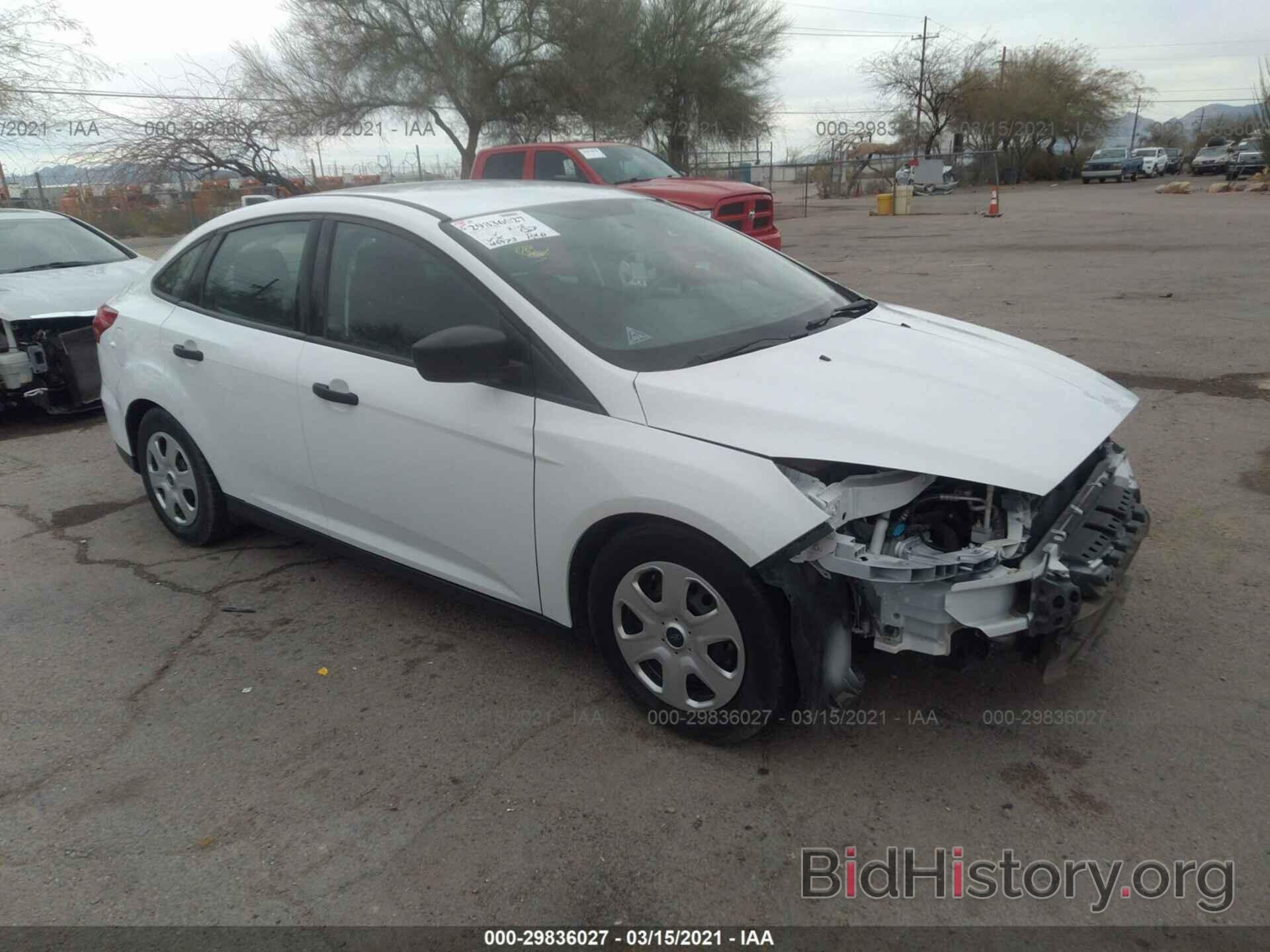 Photo 1FADP3E2XFL269533 - FORD FOCUS 2015