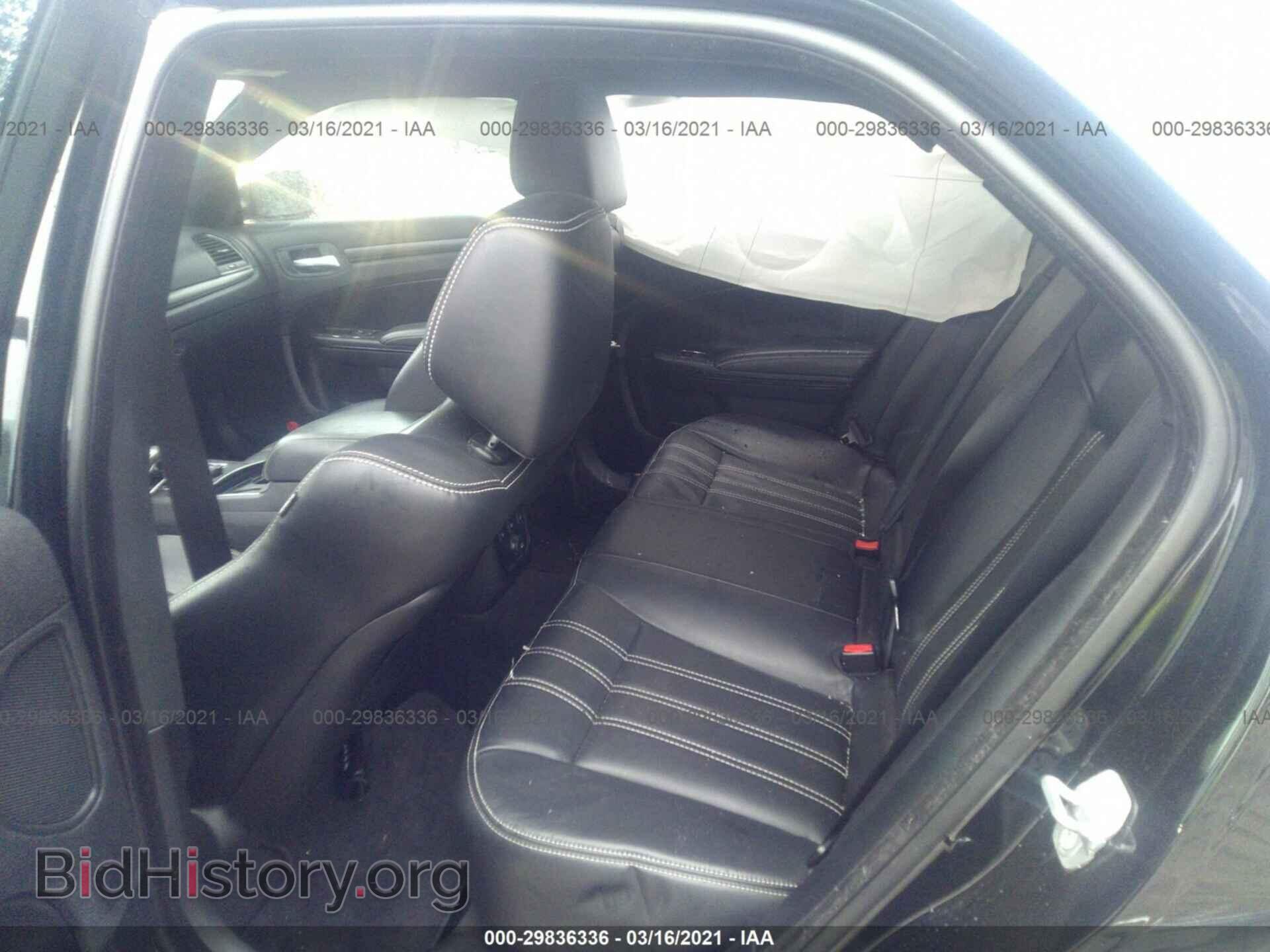 2014 CHRYSLER 300 - VIN: 2C3CCAGG7EH249500 - Фото 8