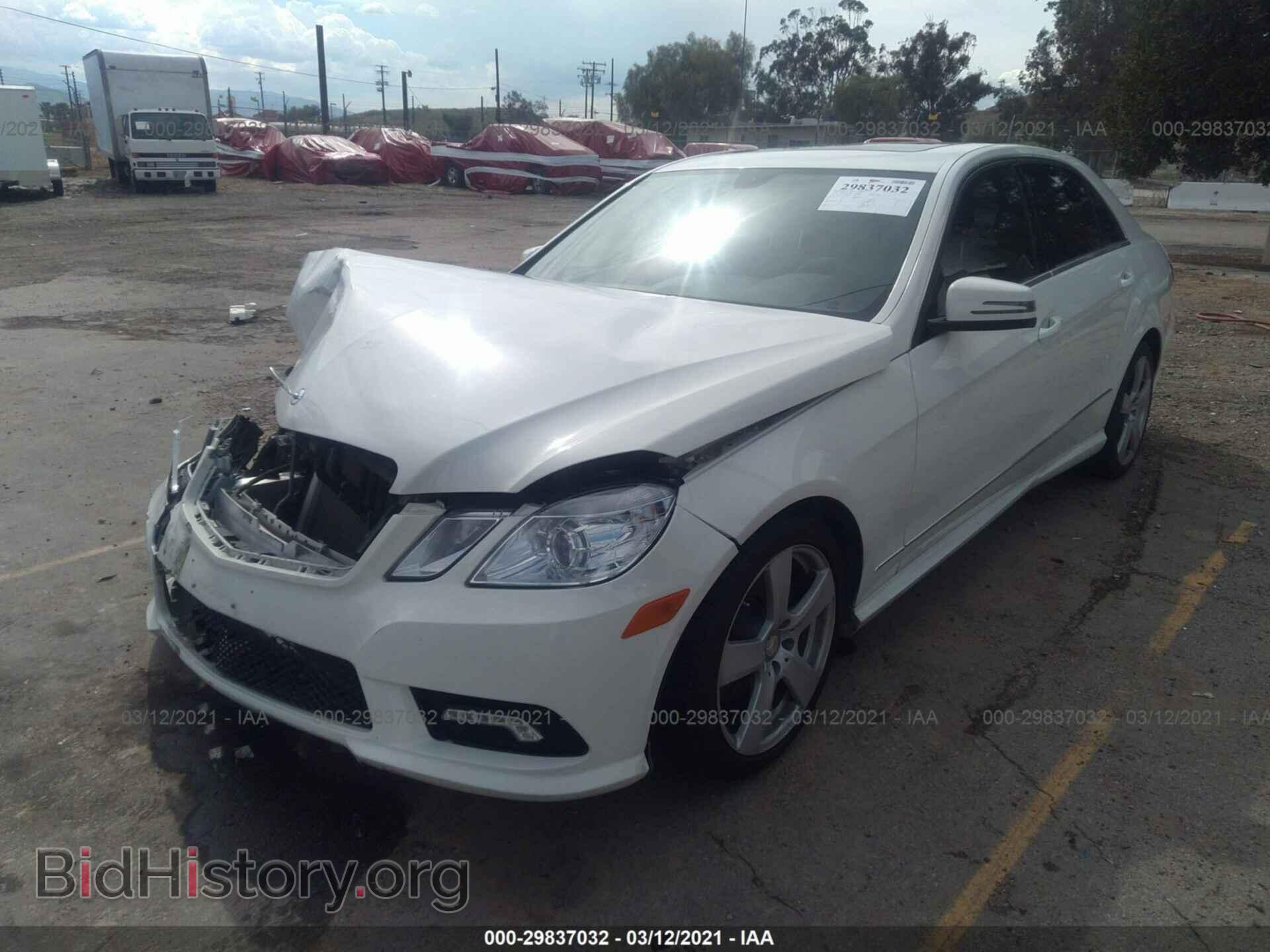 2011 MERCEDES-BENZ E-CLASS - VIN: WDDHF5GB8BA473069 - Фото 2