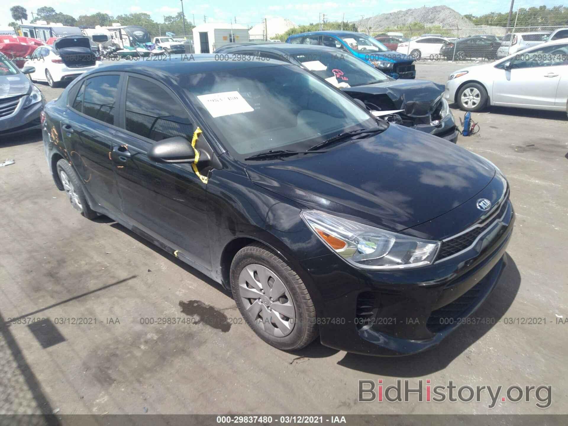 Photo 3KPA24AB5JE072584 - KIA RIO 2018