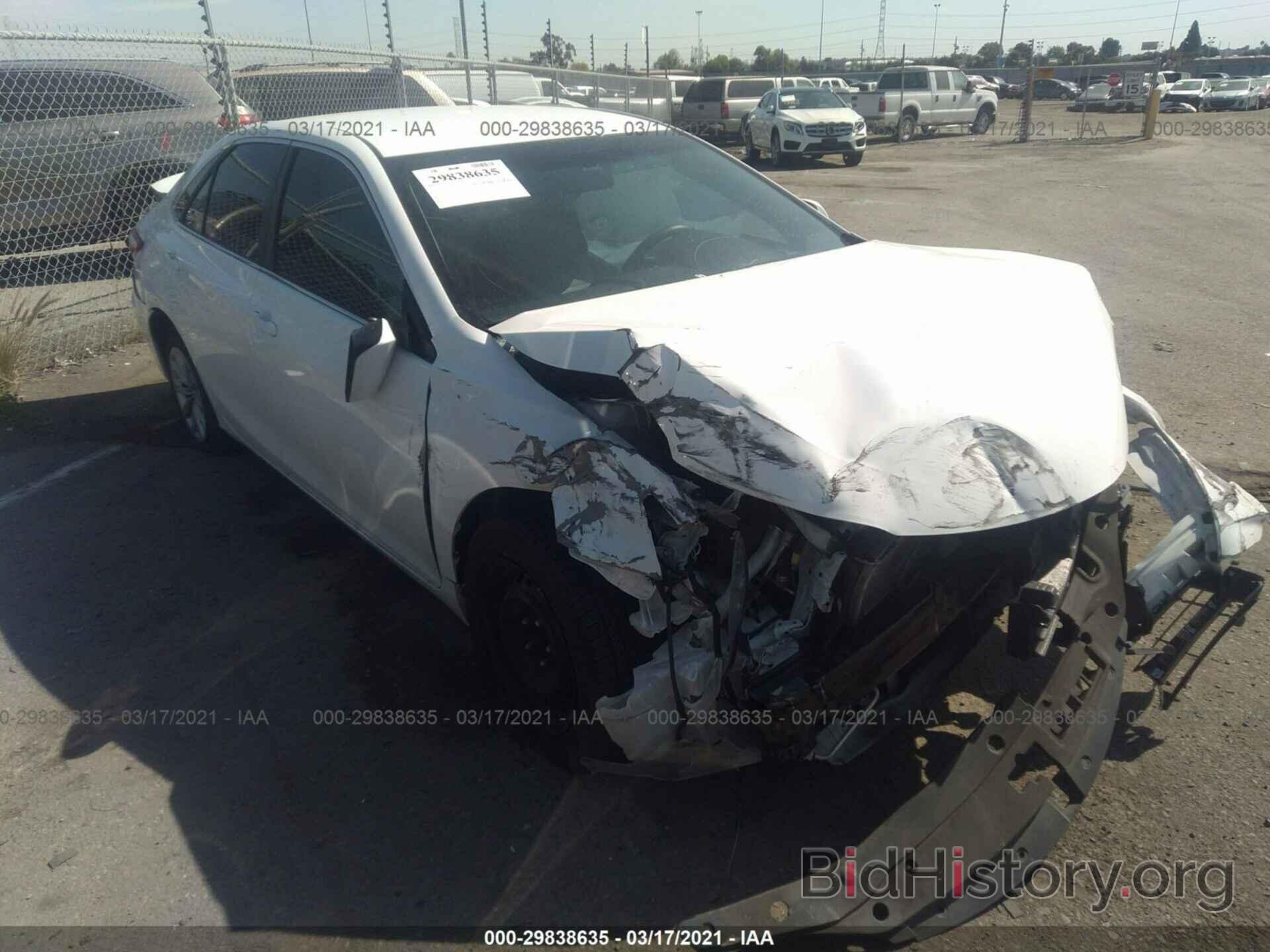 Photo 4T4BF1FK5FR502365 - TOYOTA CAMRY 2015