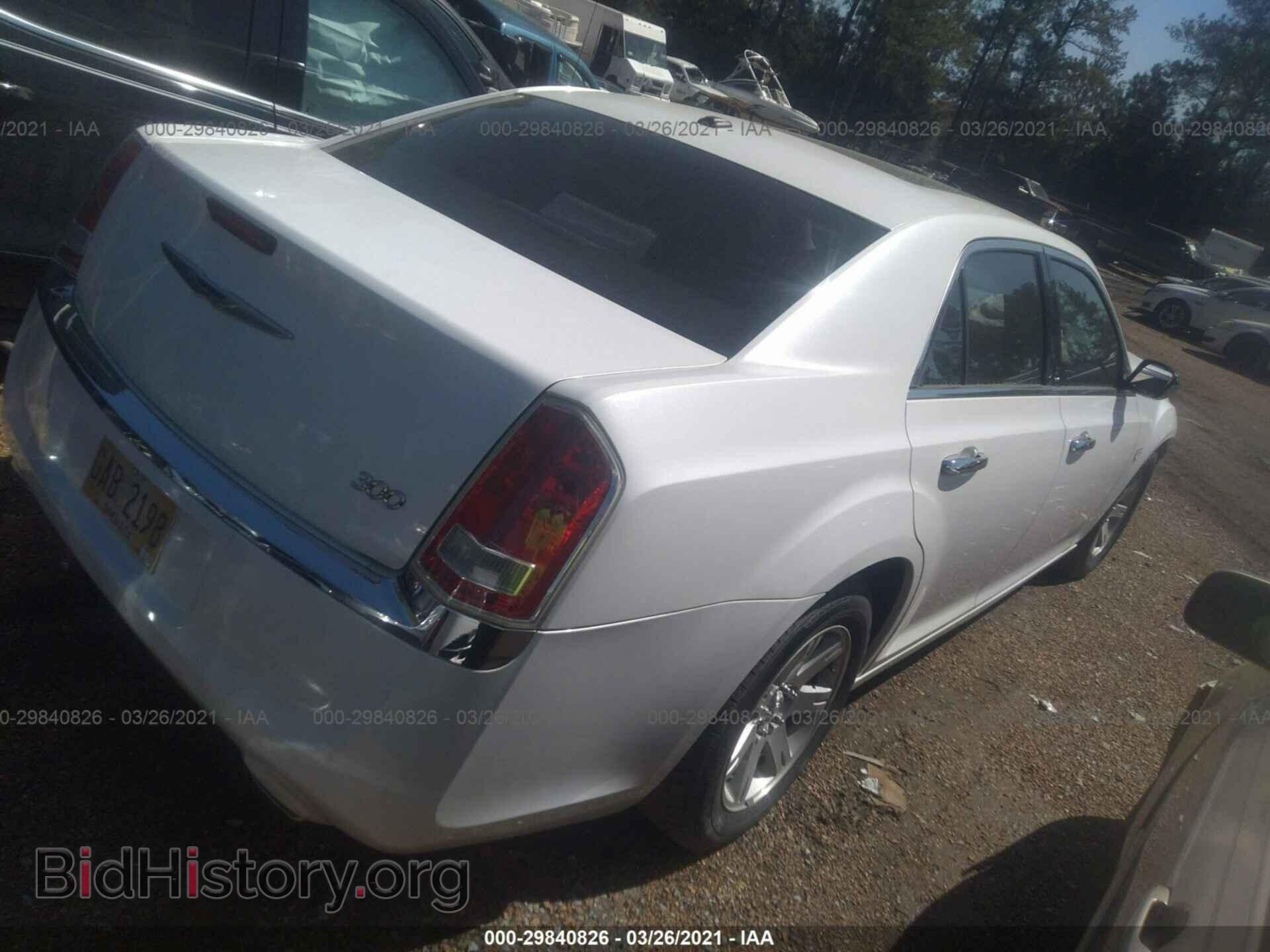 2012 CHRYSLER 300 - VIN: 2C3CCACG5CH138348 - Фото 4
