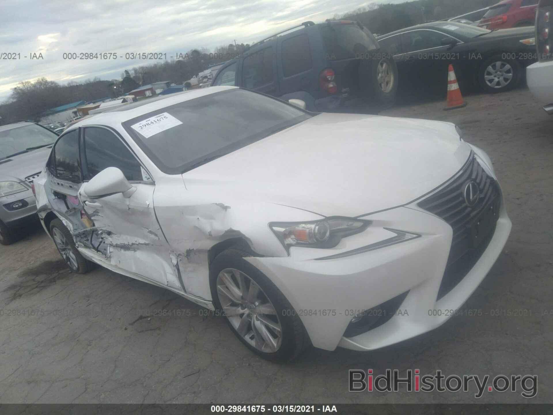 Photo JTHBA1D20G5011096 - LEXUS IS 200T 2016