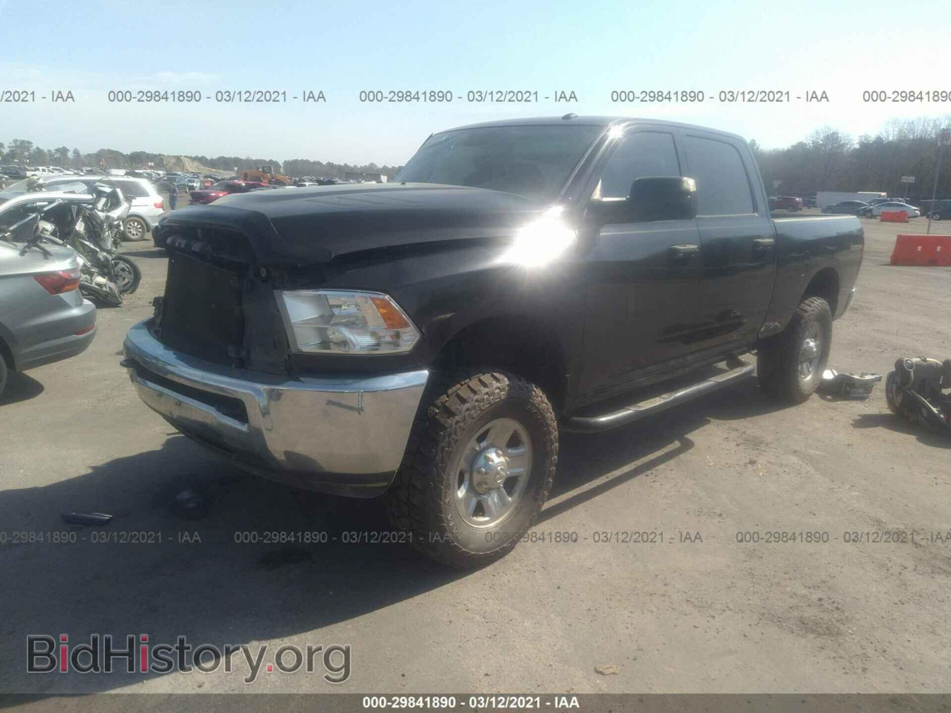 2016 RAM 2500 - VIN: 3C6UR5CL2GG186762 - Фото 2