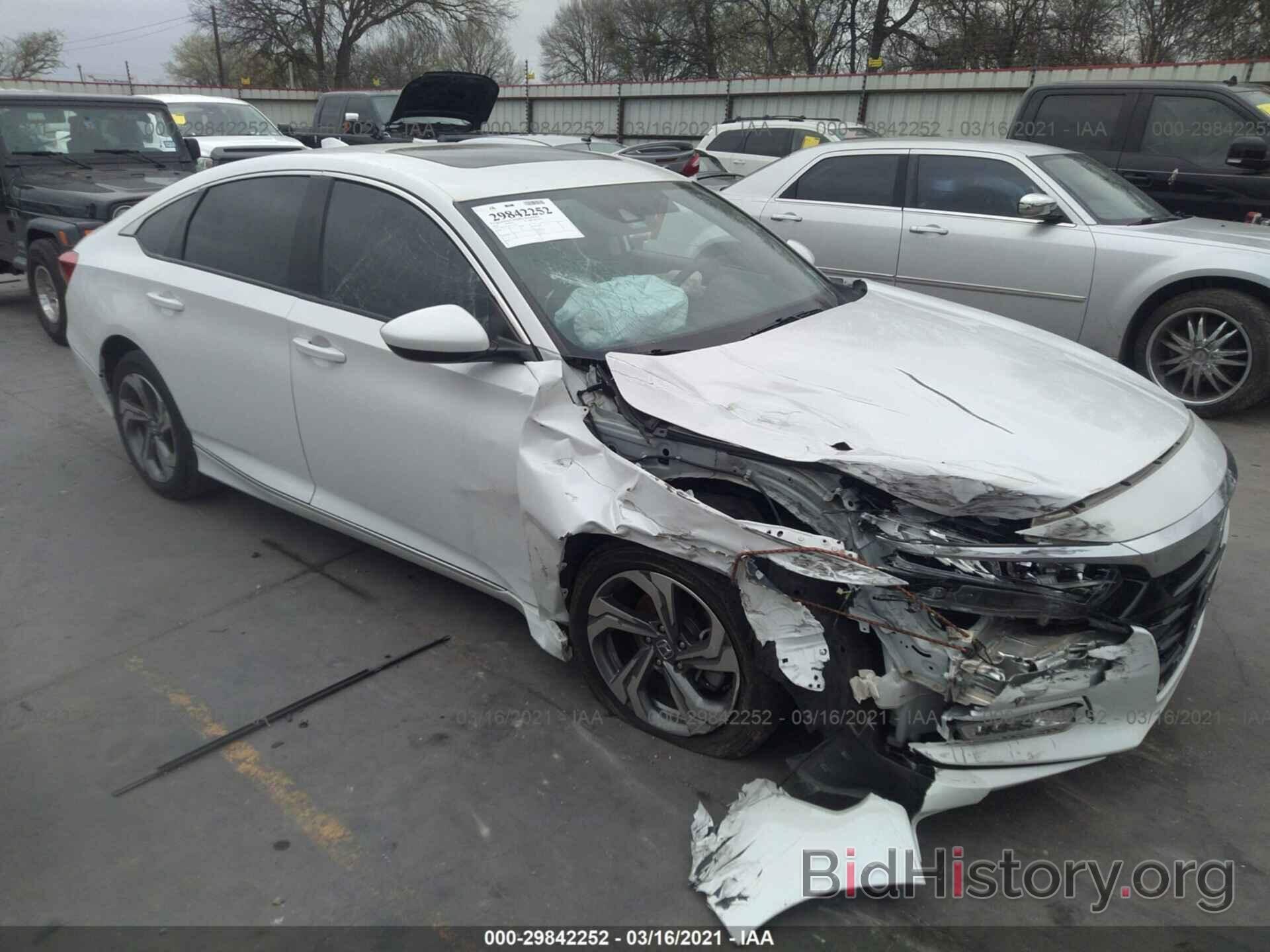 Photo 1HGCV1F43JA171725 - HONDA ACCORD SEDAN 2018