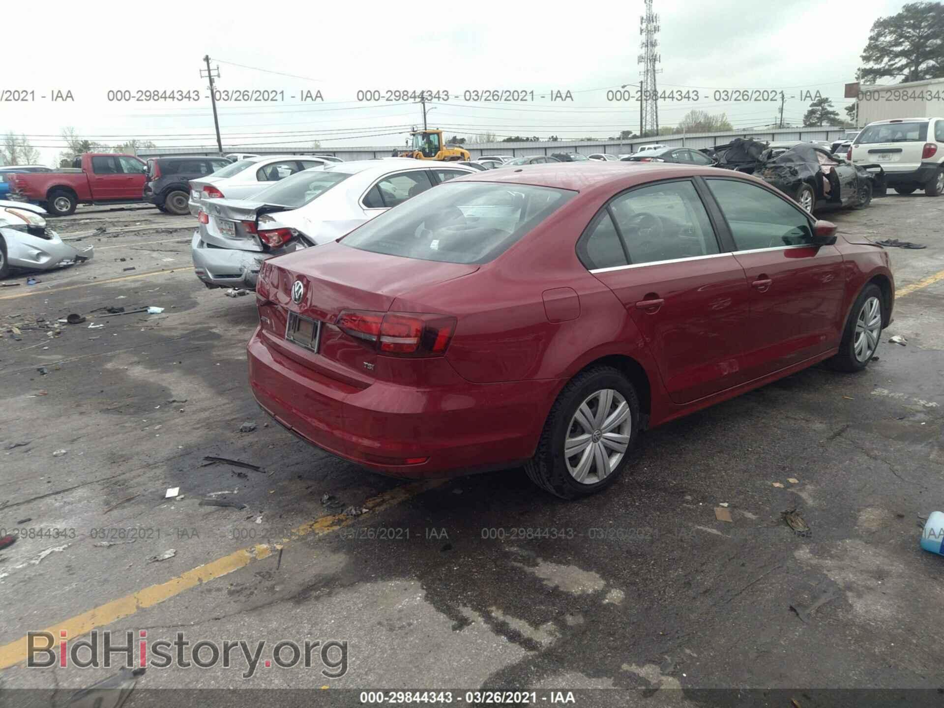 2017 VOLKSWAGEN JETTA - VIN: 3VW2B7AJ5HM390425 - Фото 4