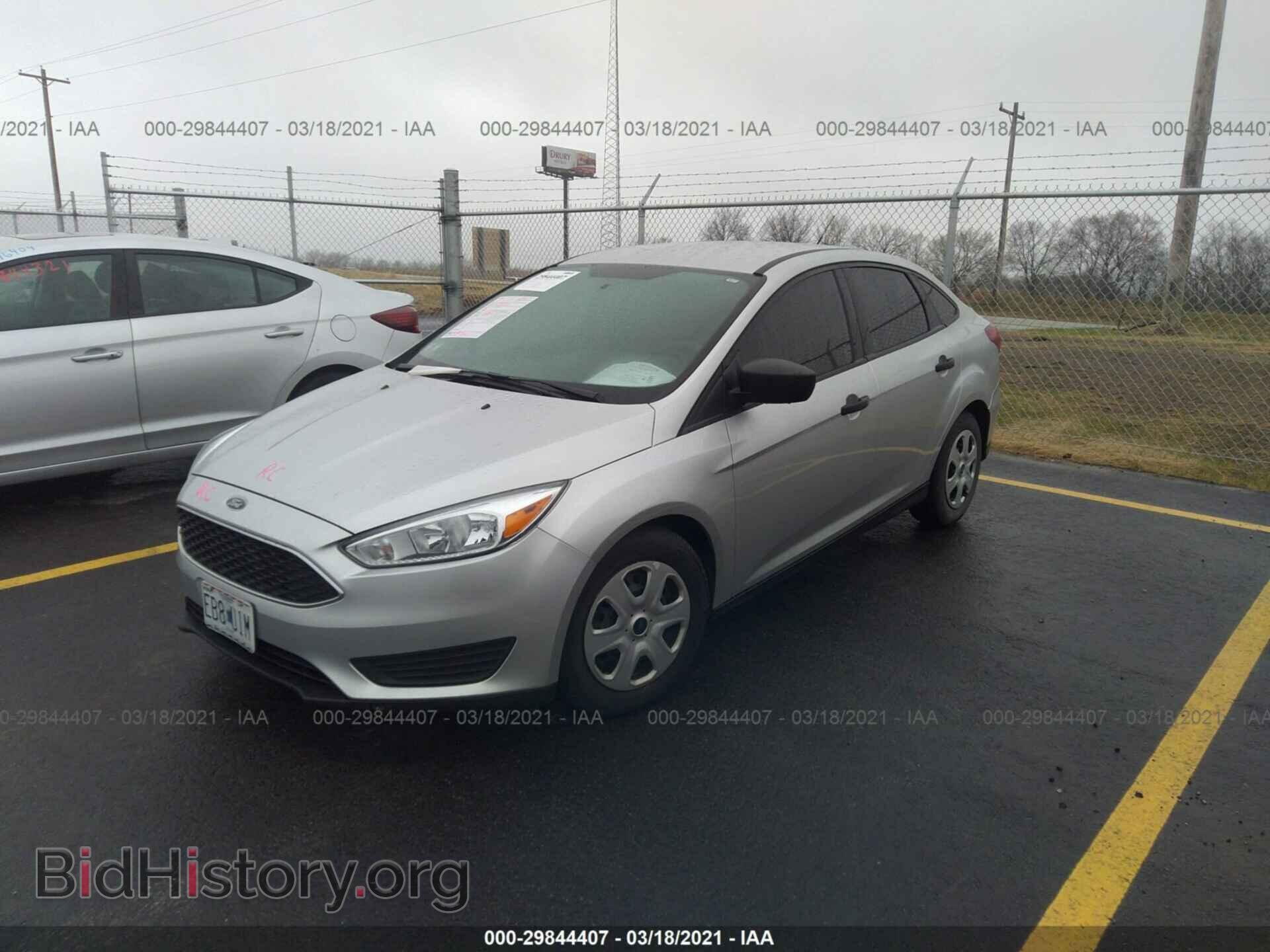 2018 FORD FOCUS - VIN: 1FADP3E22JL216897 - Фото 2