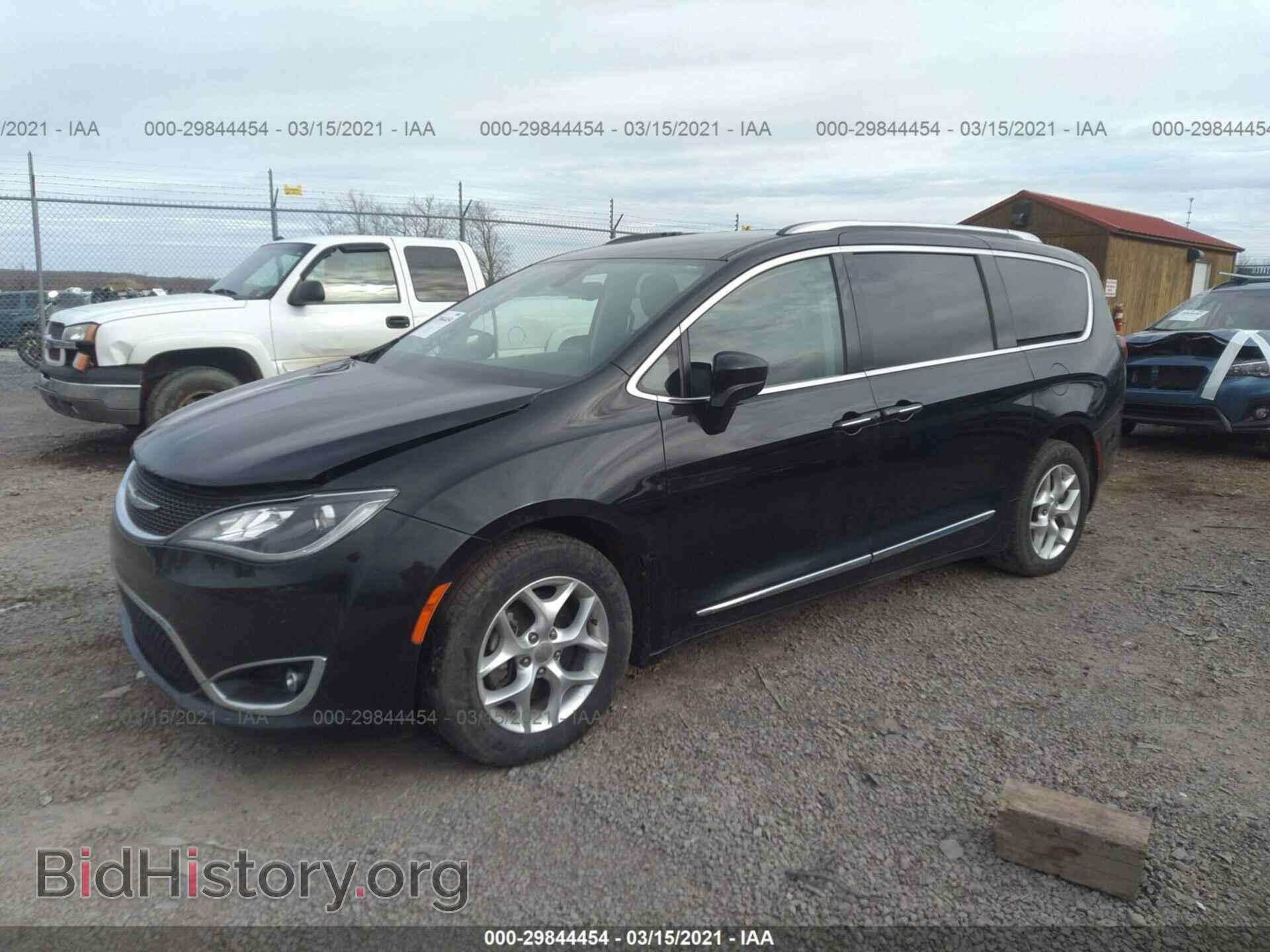 2018 CHRYSLER PACIFICA - VIN: 2C4RC1BG8JR128458 - Фото 2