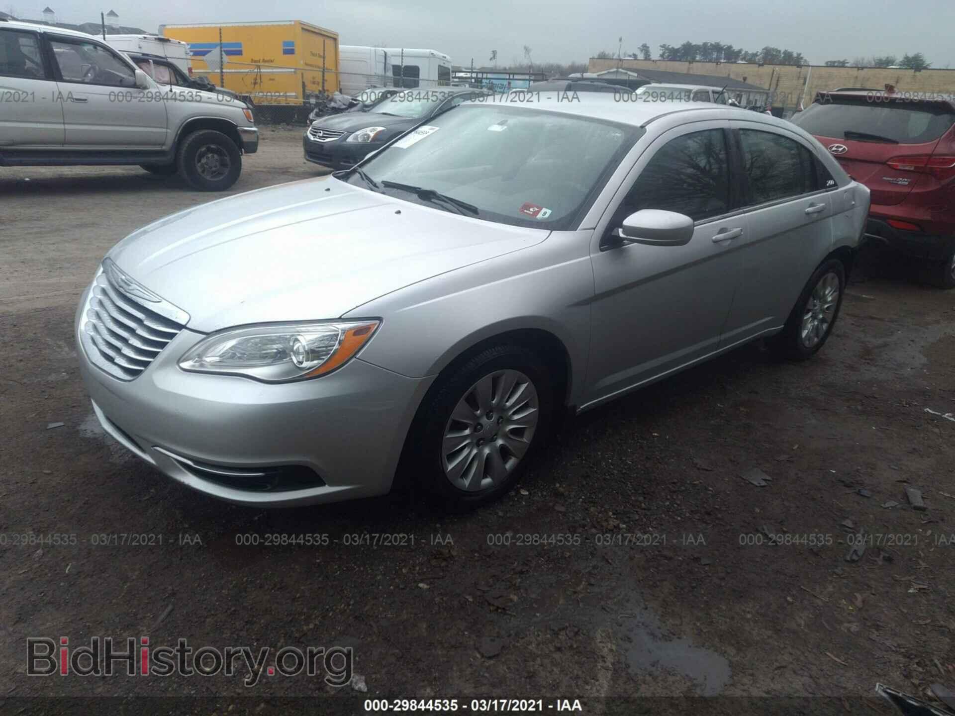 2012 CHRYSLER 200 - VIN: 1C3CCBAB3CN170834 - Photo 2