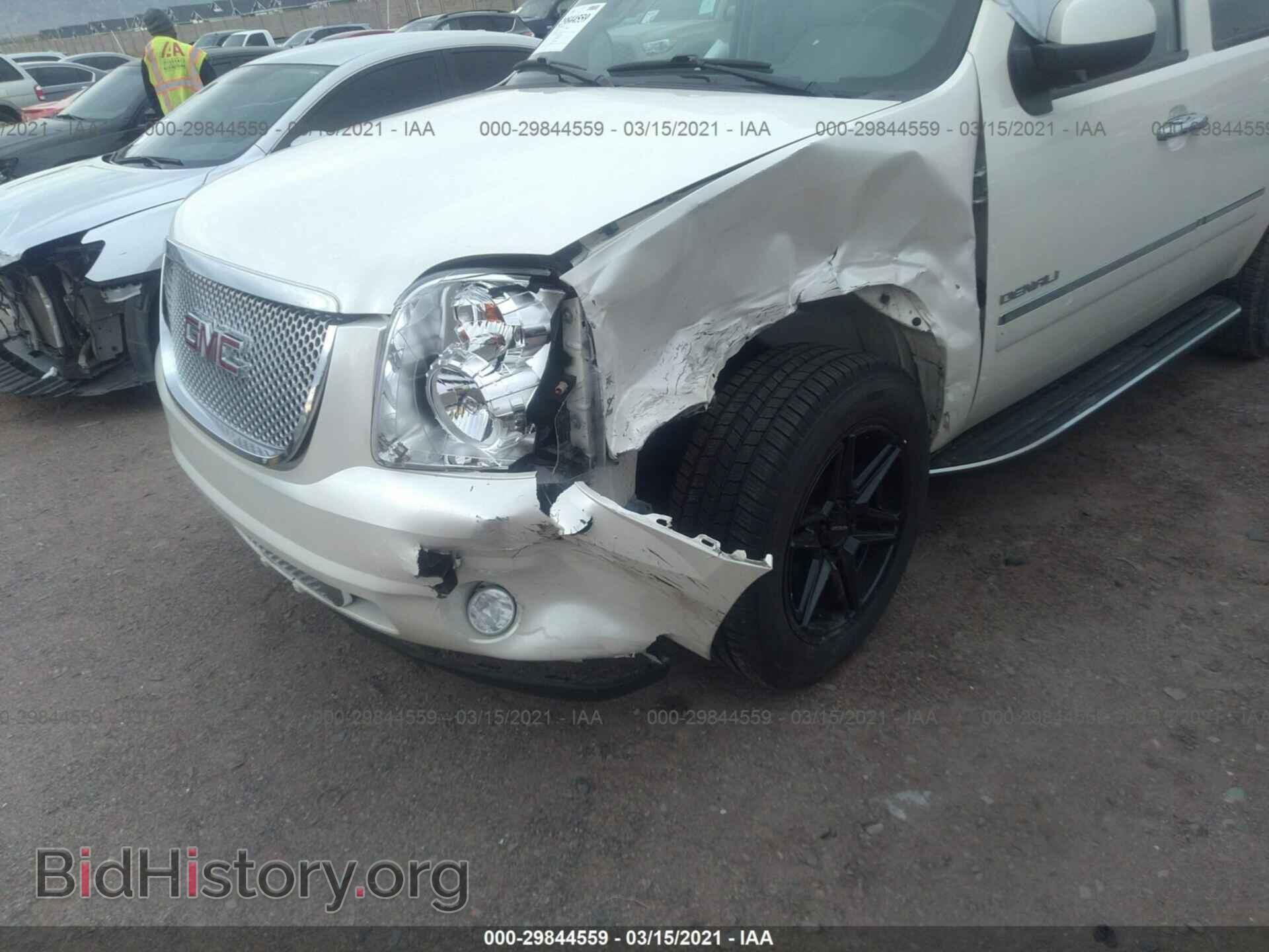 2011 GMC YUKON - VIN: 1GKS2EEF4BR266329 - Фото 6