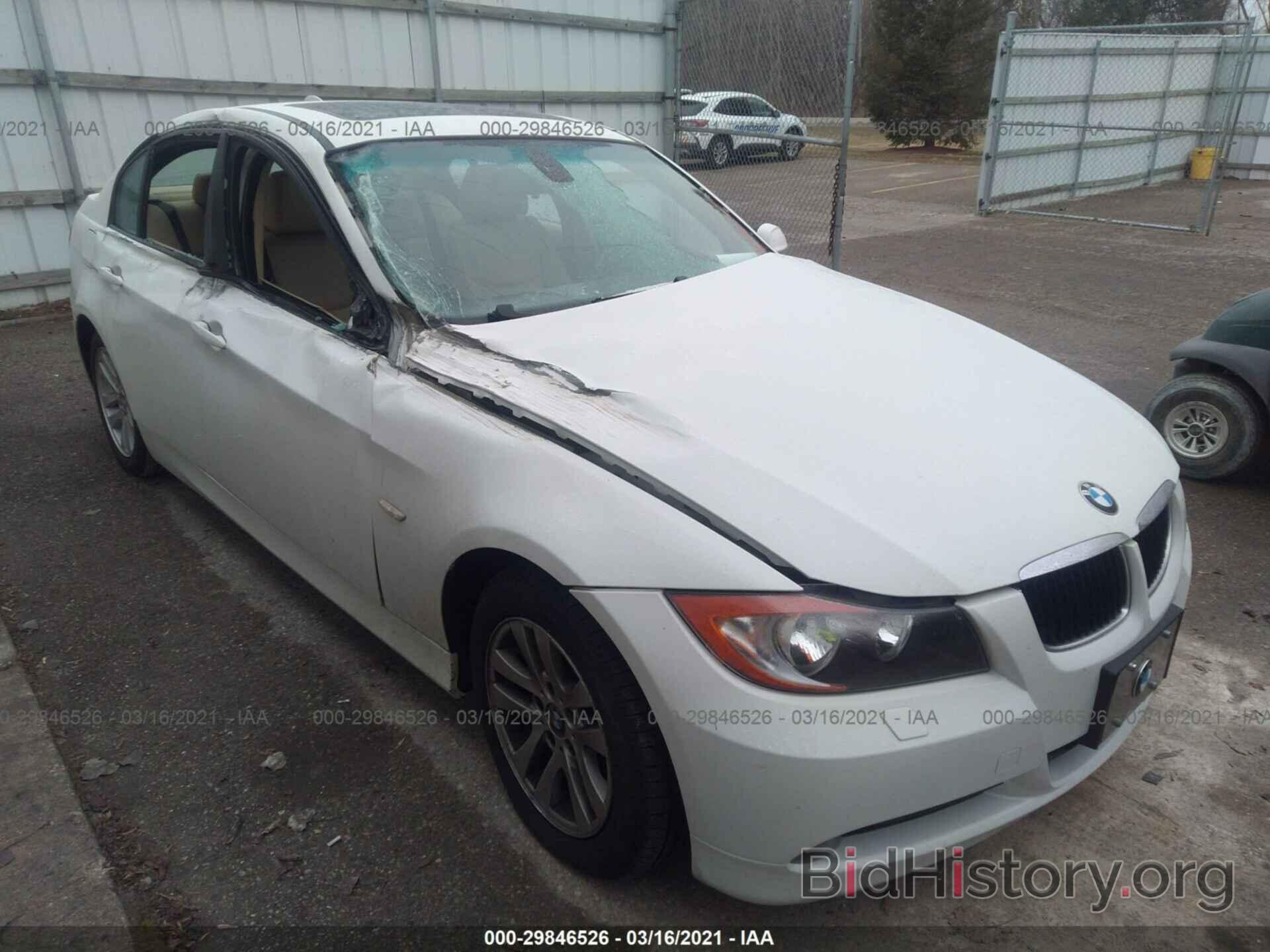 Photo WBAVC735X7KP32998 - BMW 3 SERIES 2007