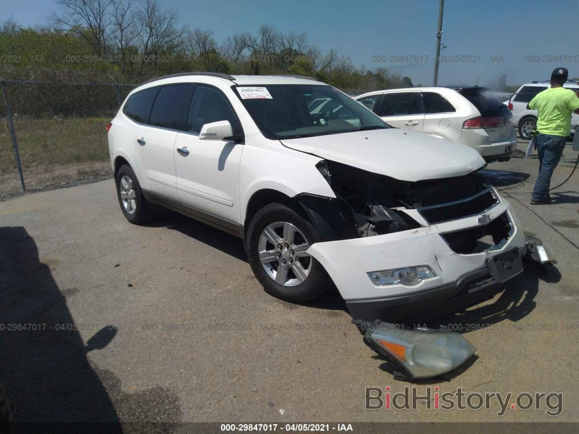 Photo 1GNKRJED4BJ125829 - CHEVROLET TRAVERSE 2011