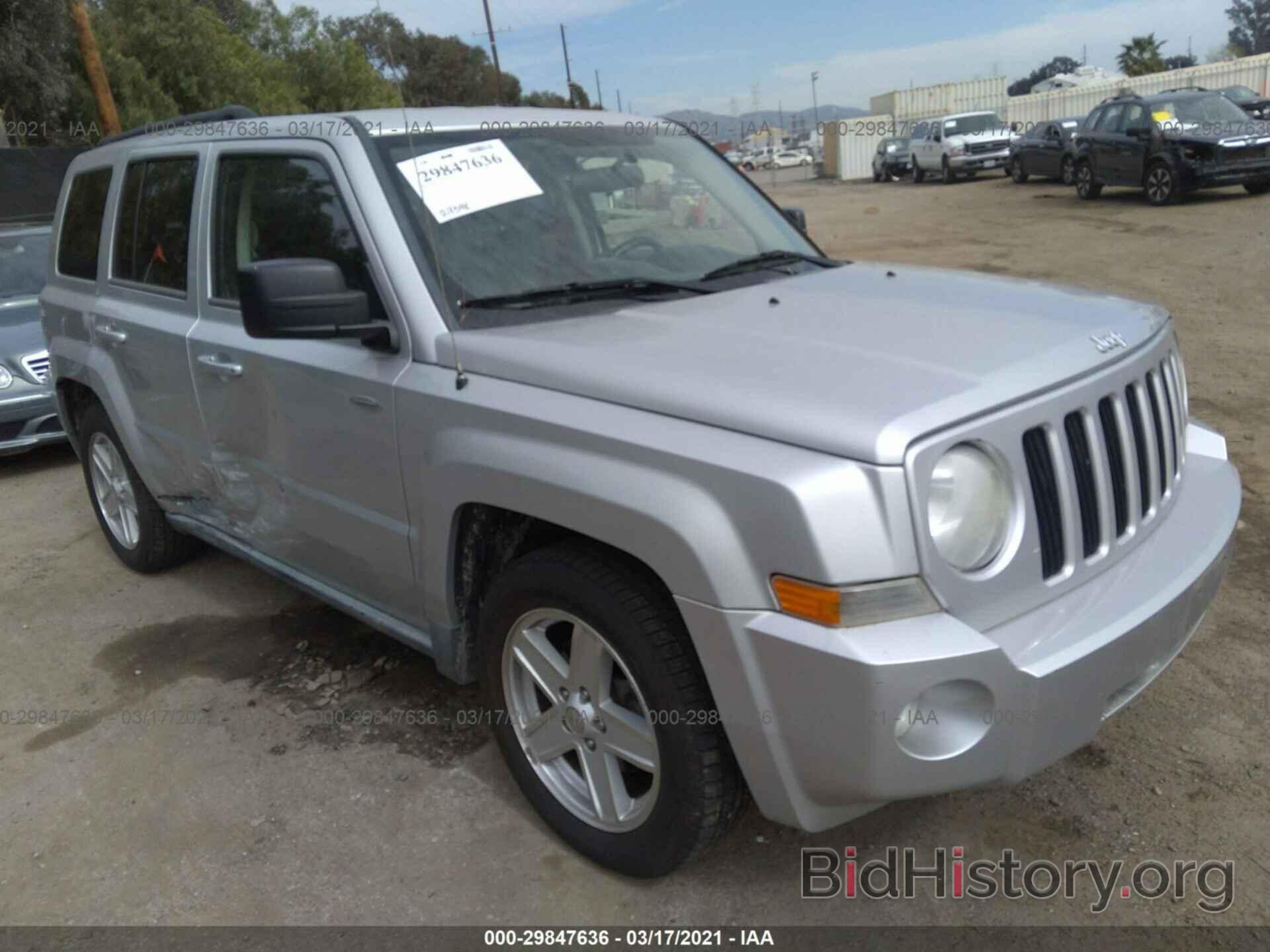 Photo 1J4NF1GB9AD623624 - JEEP PATRIOT 2010