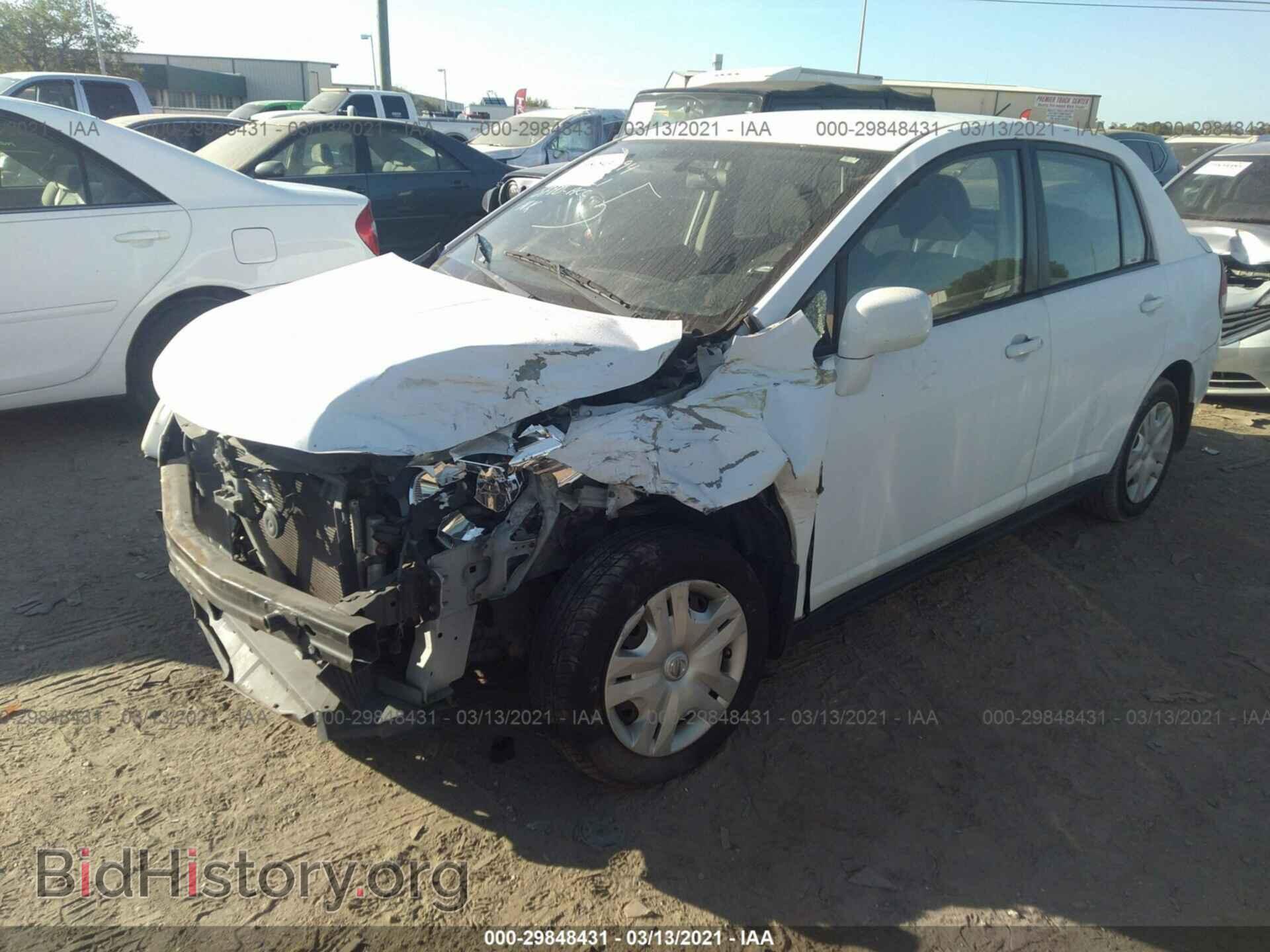 2011 NISSAN VERSA - VIN: 3N1BC1AP1BL394456 - Фото 2